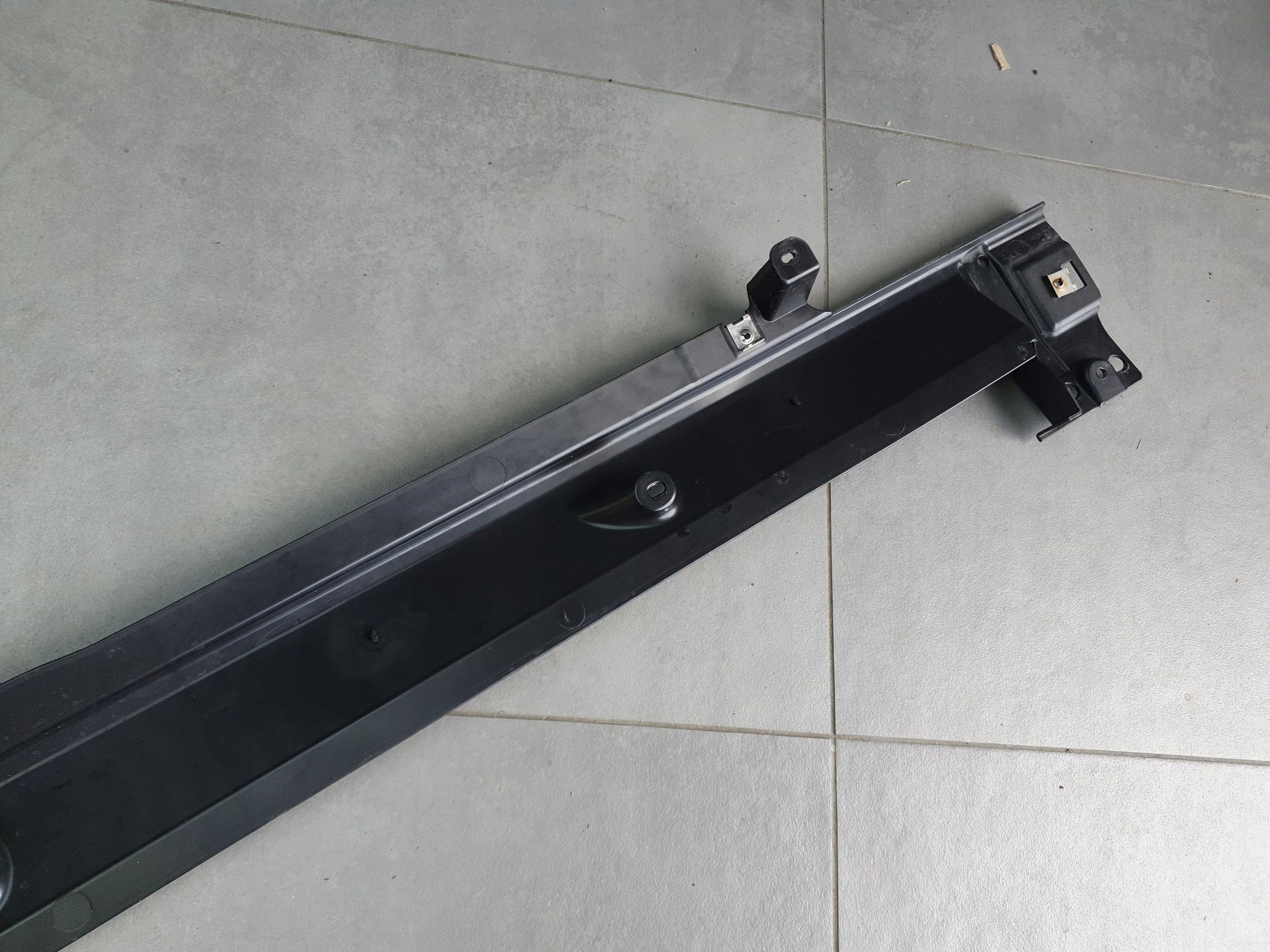 Audi Q8 cover chassis side right 4M8825212