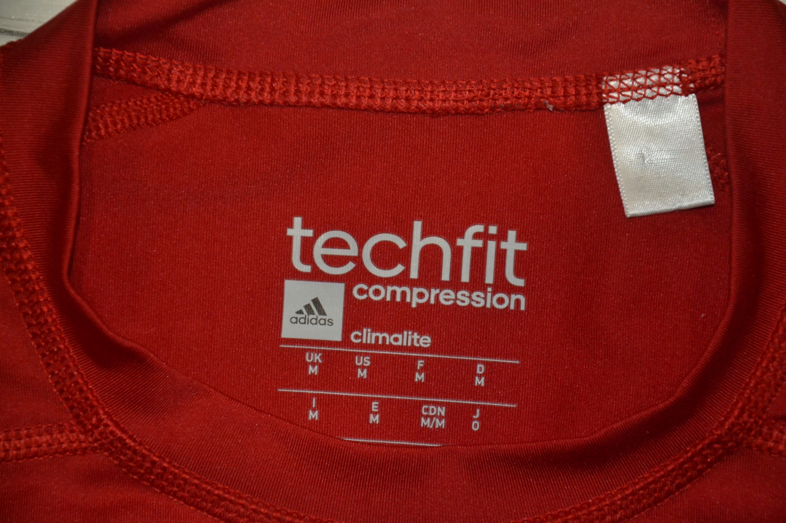 ADIDAS TECHFIT COMPRESSION KOSZULKA DŁUGI REKAW M Model KOSZULKA