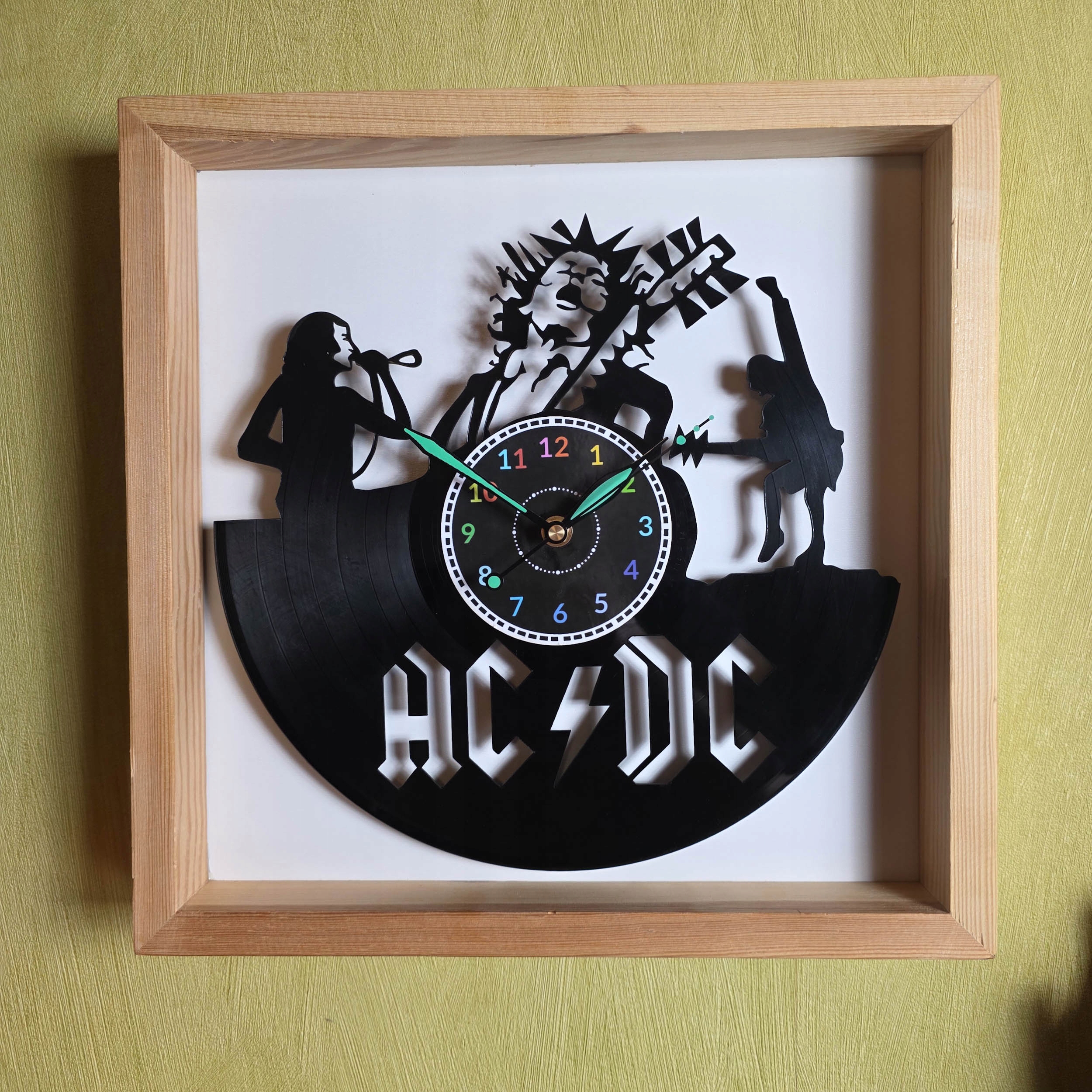 Ac-dc Acdc Ac/dc Nástenné Hodiny V Rámčeku 35x35cm Vinylová Doska Darček