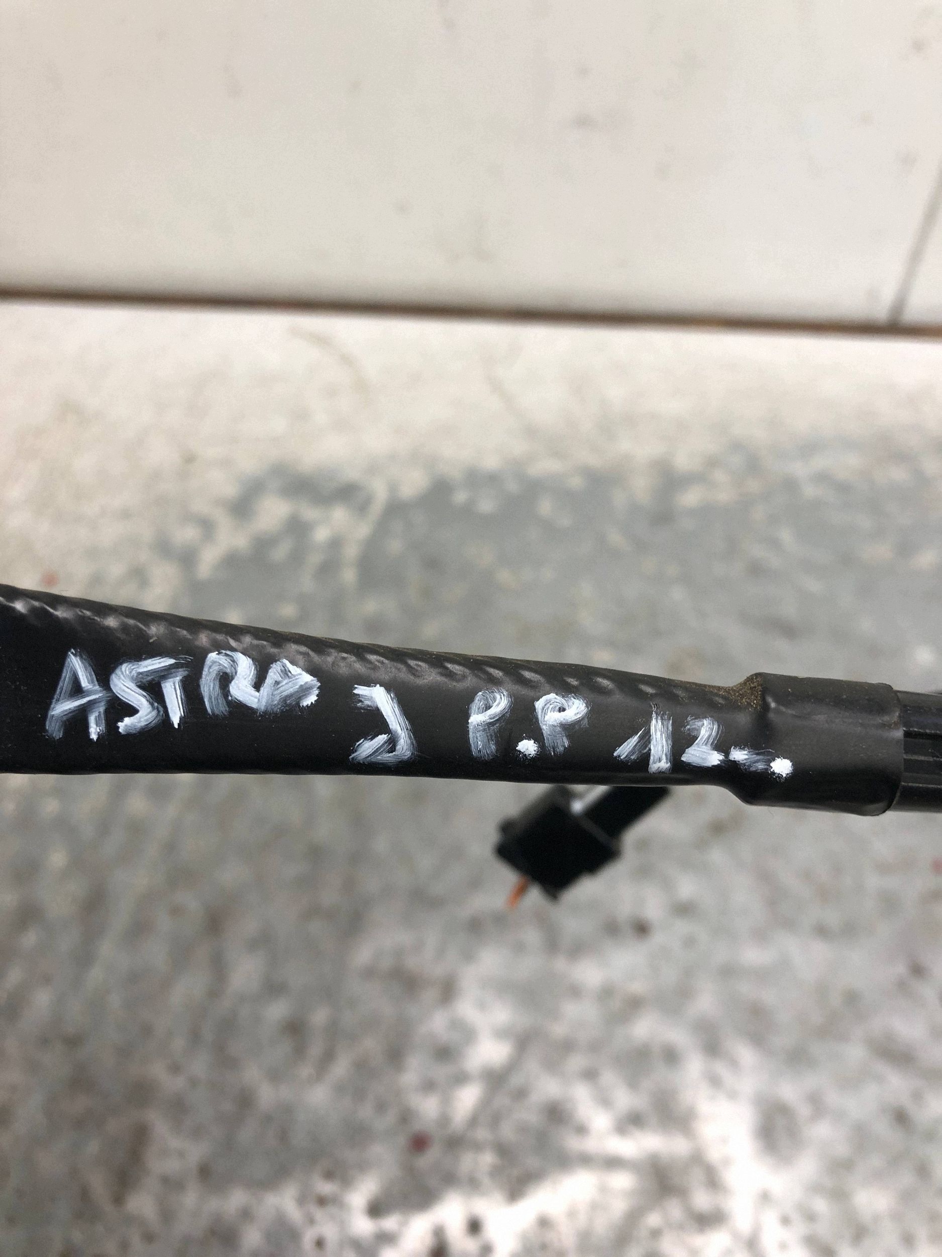 gurtschloss rechts vorne OPEL ASTRA J 13368956