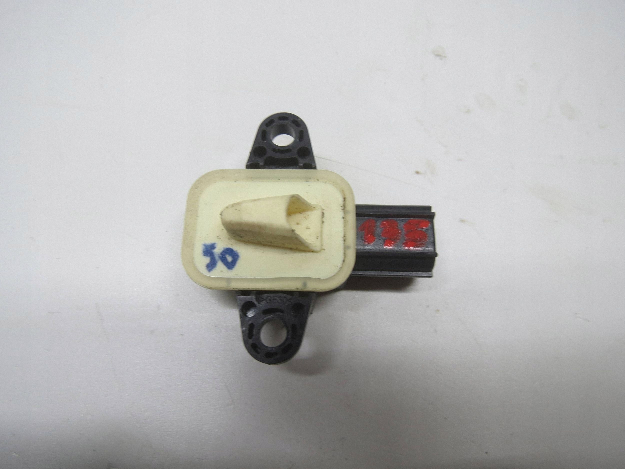 Sensor ZDERZENIOWY AIRBAG VOLVO V60 31471578
