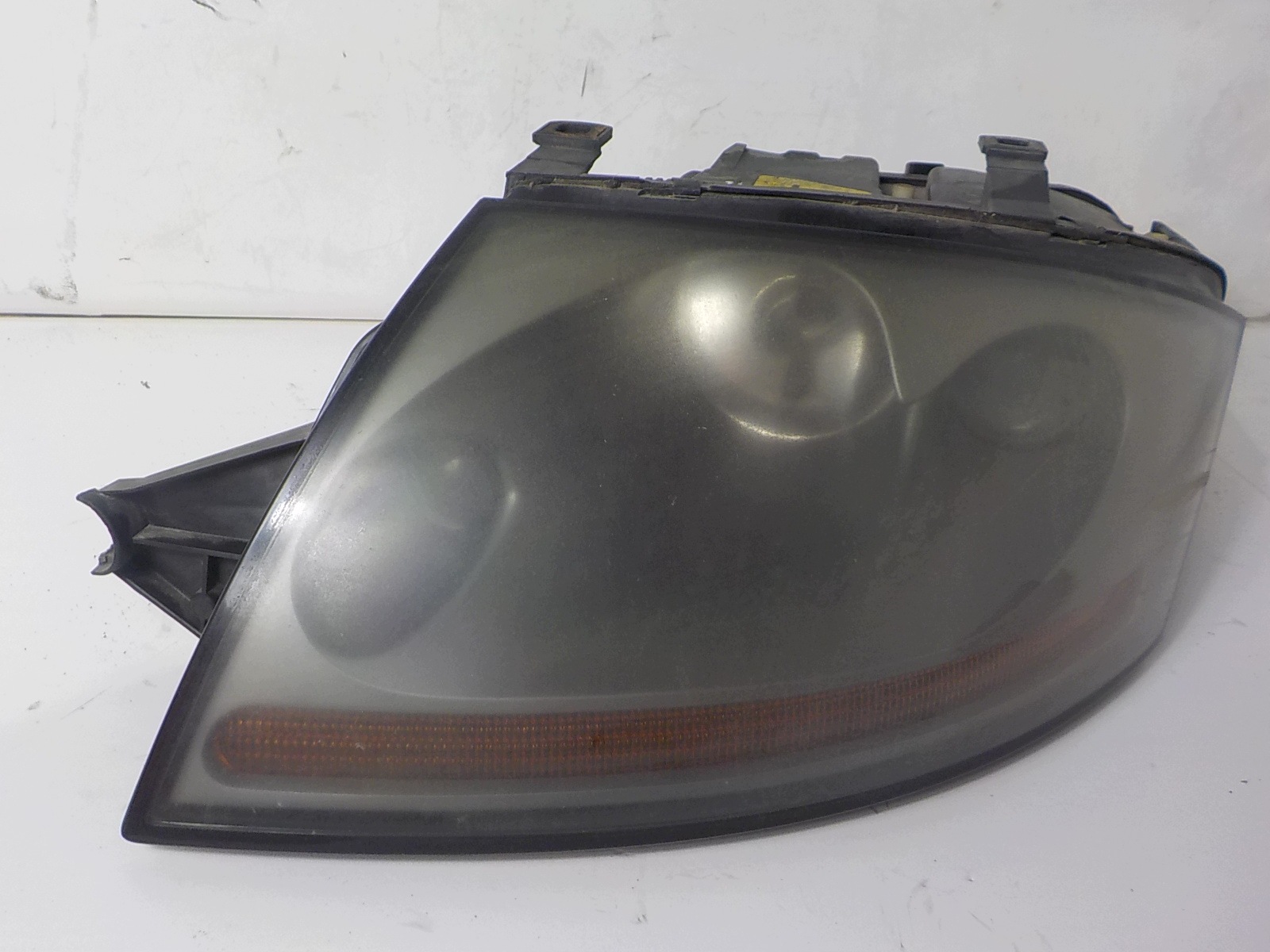 AUDI TT and 8N XENON light left front front UK 8N0941003BN