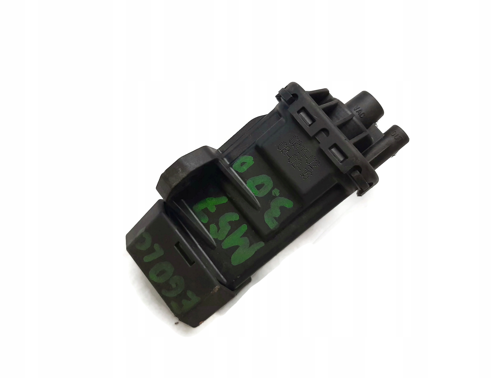 BMW E60 вакуумный клапан 7808032