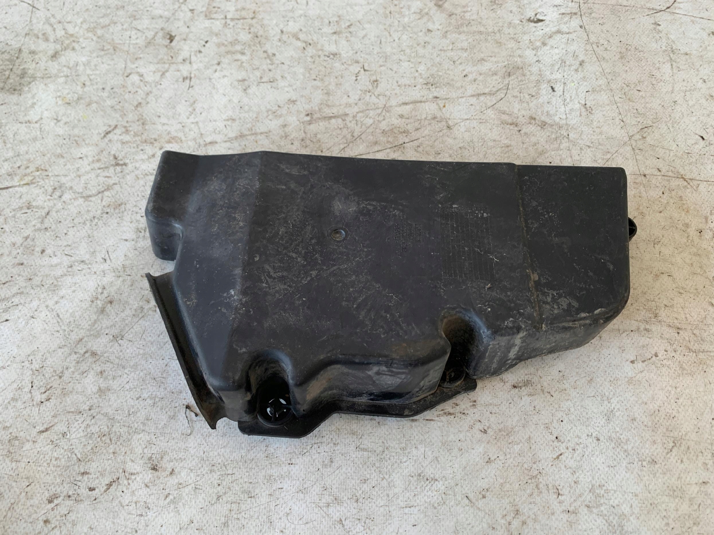 # Blende Abdeckung KOMPUTERA FORD FIESTA MK7 8V21-12C514-CB