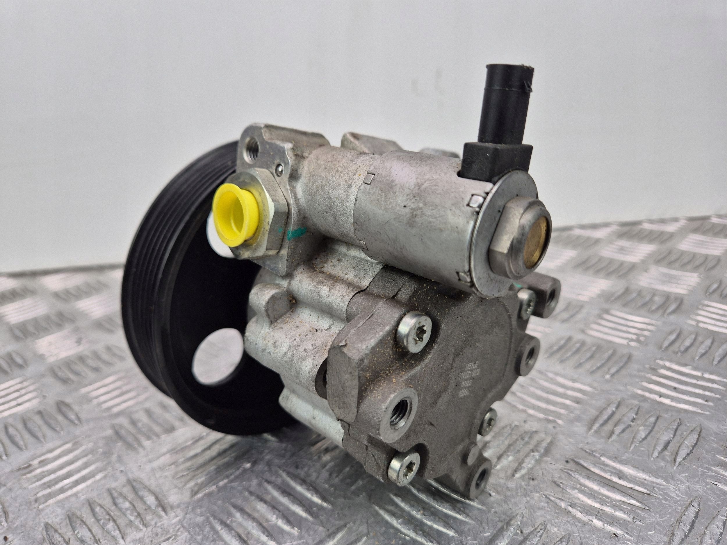 Mercedes E350 W211 272.964 pompe direction assistée A0044663601