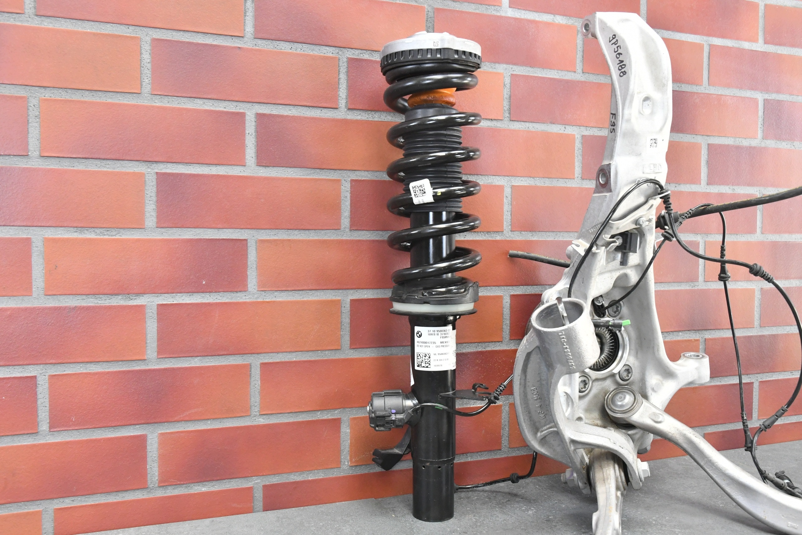 swing left front front shock absorber left BMW X5M F95 X6M F96 75km