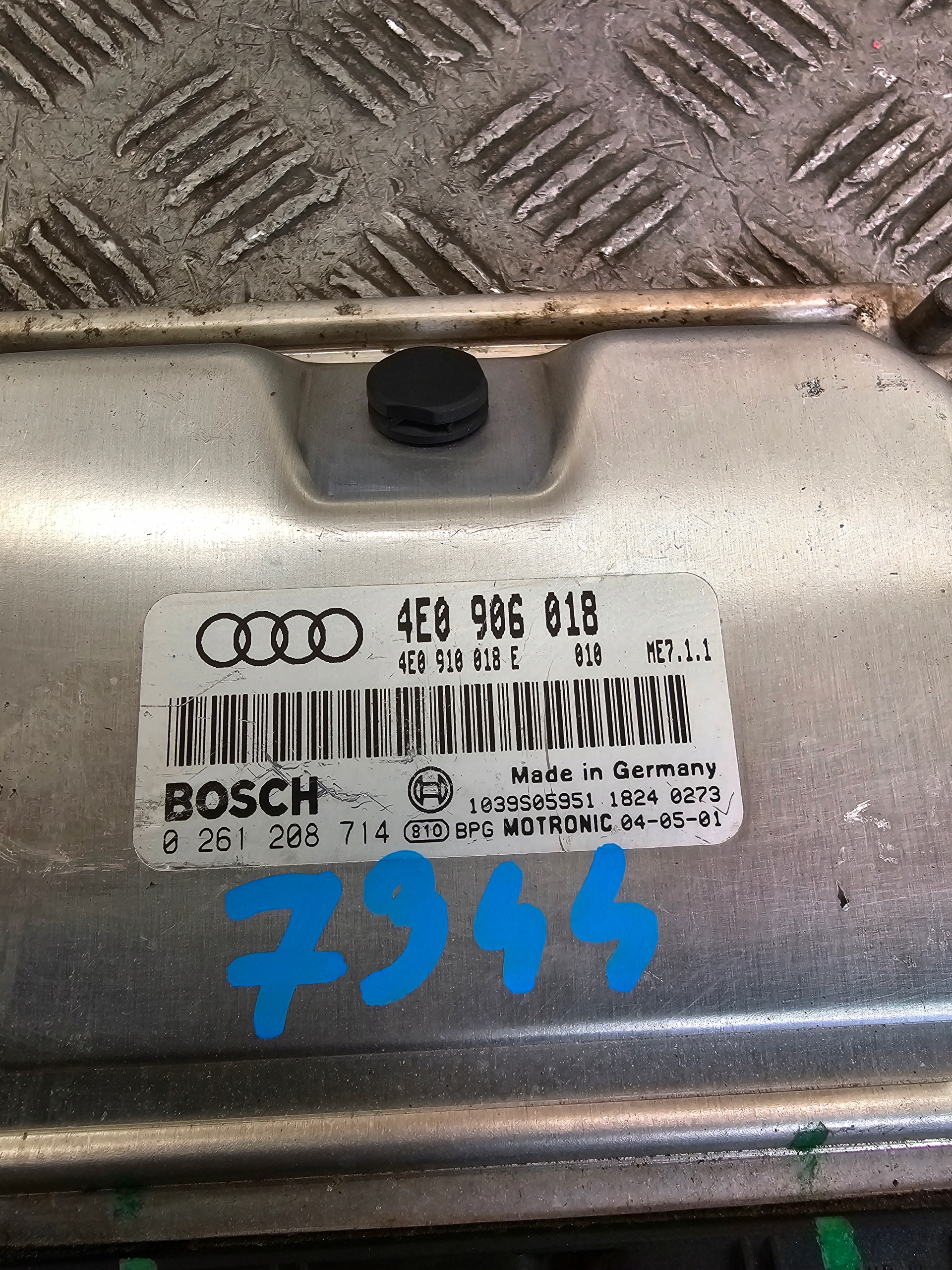 AUDI A8 D3 W12 BHT Centralina Motore 4E0906018