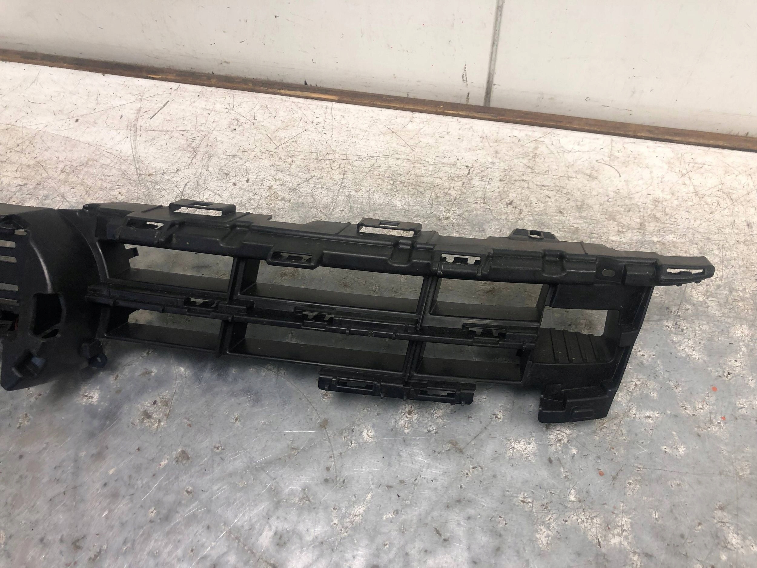 příčka GRILLA VW ARTEON 3G8853653G