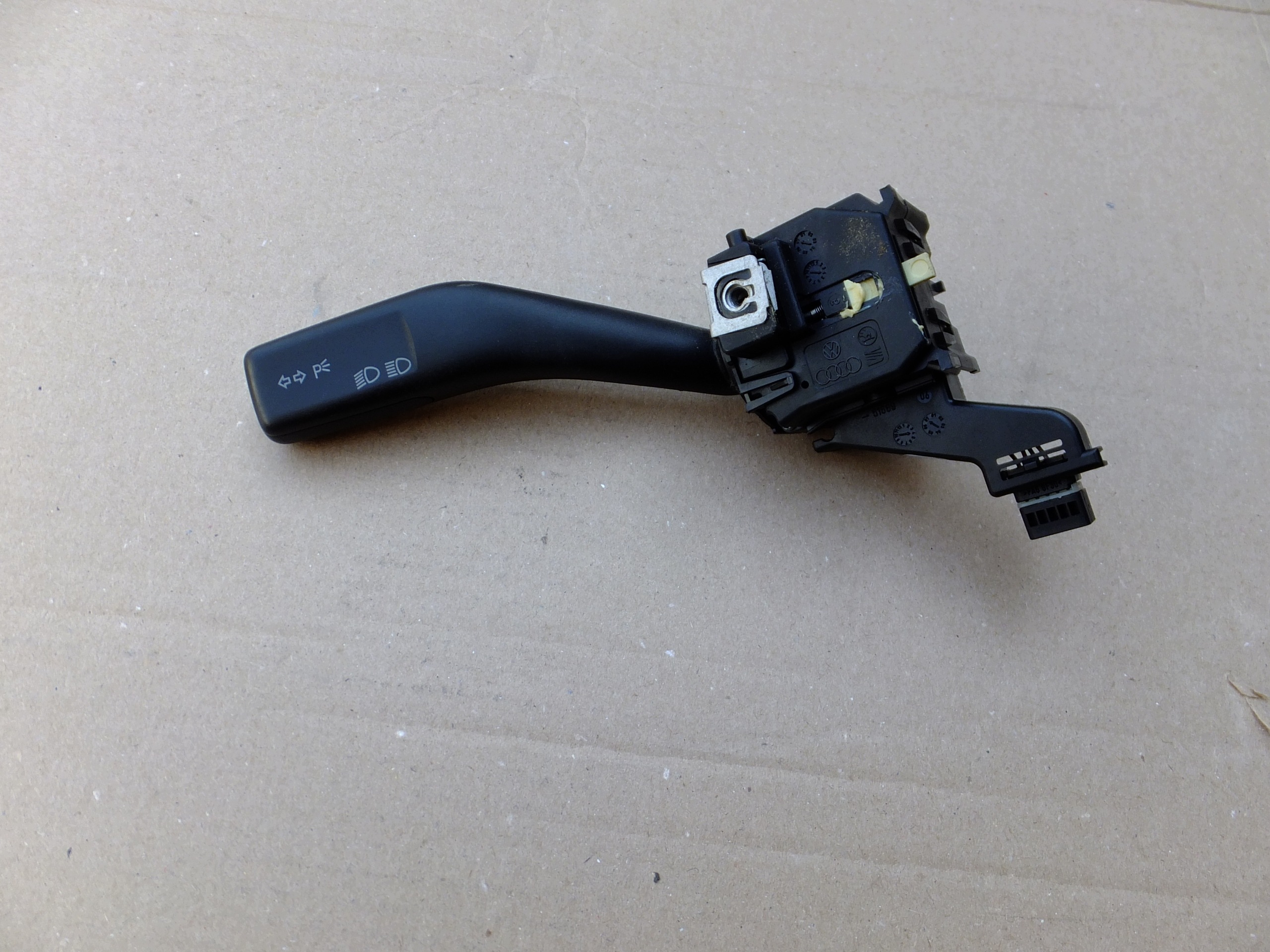 manetka Bouton Indicateurs de direction vw golf V 1K0953513