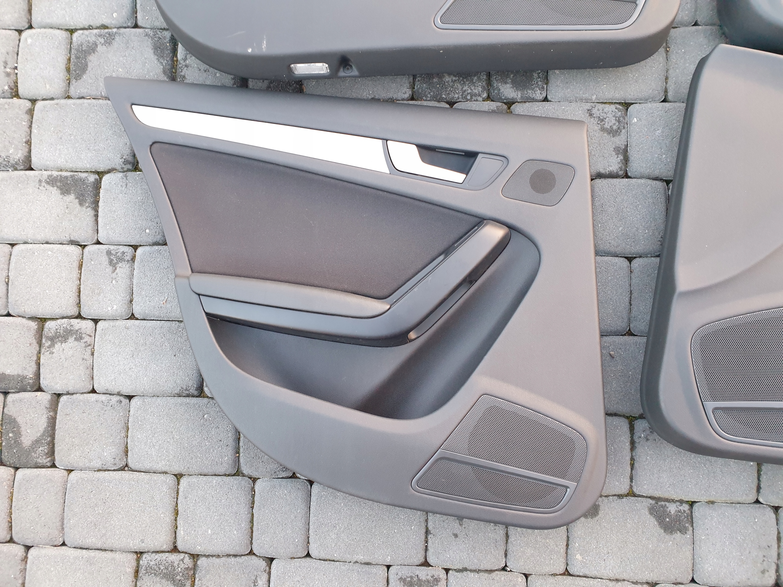 upholstery side for door AUDI A4 B8 sedan 2008