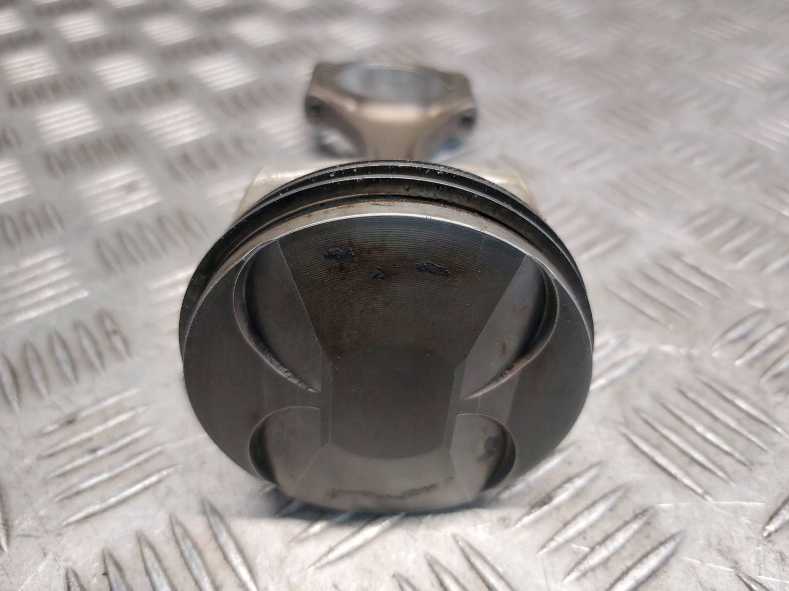 piston + connecting rod AUDI A6 C6 2.4 V6 06EB