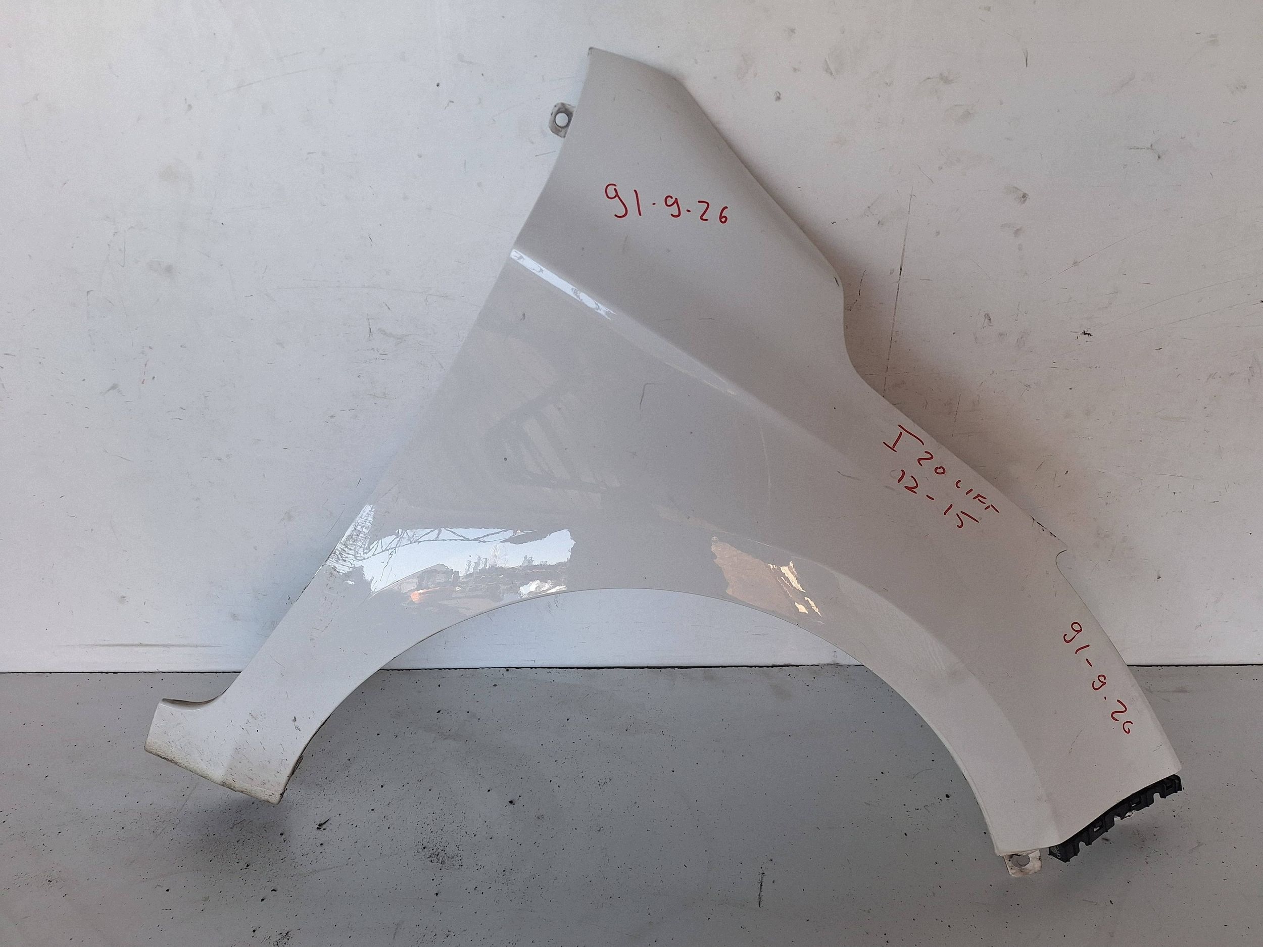 HYUNDAI I20 LIFT 12-15 parafango Destra