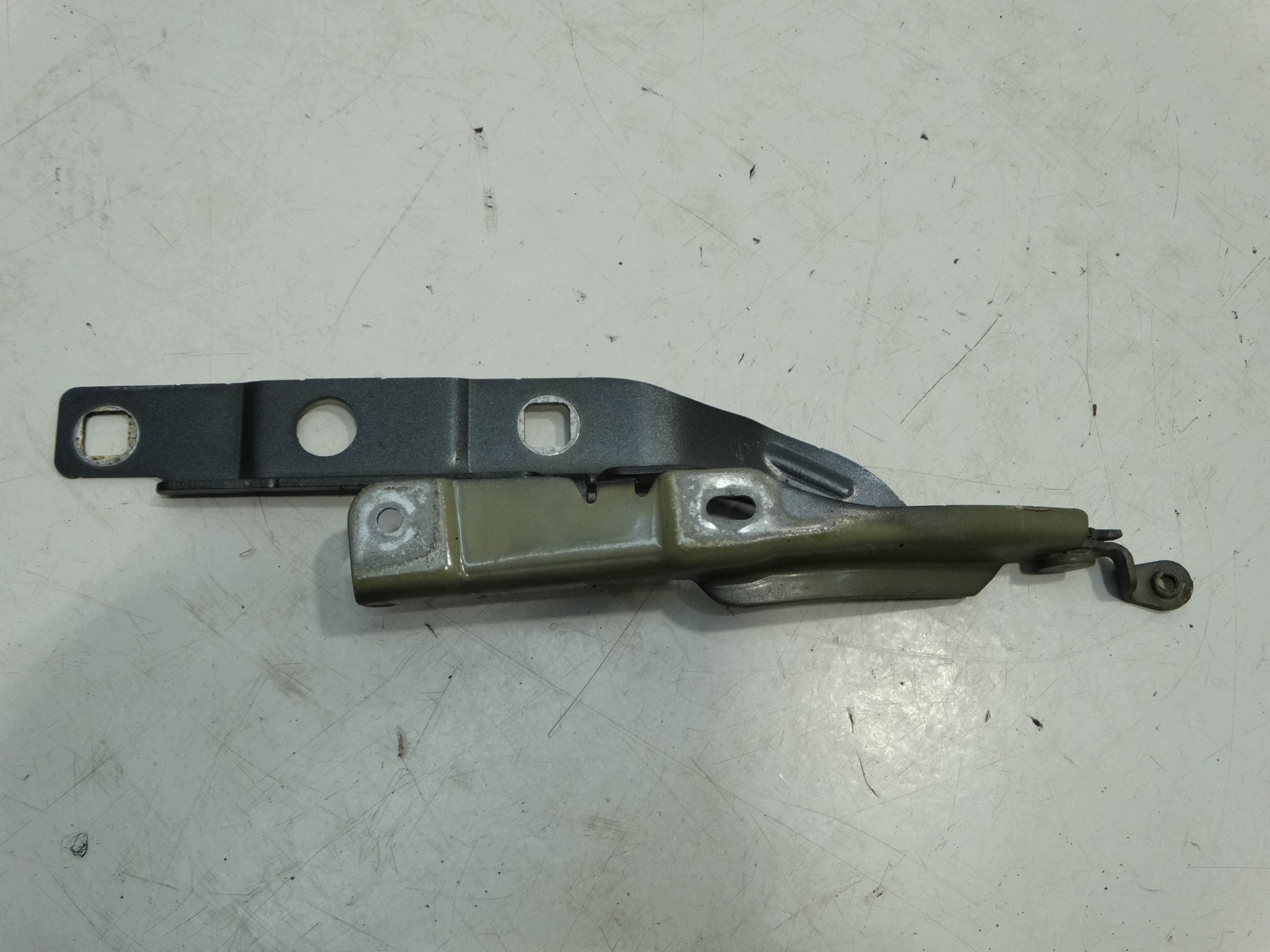 bonnet hinges left+right front CITROEN C4 CACTUS 9801113880,9801113980 KTPD