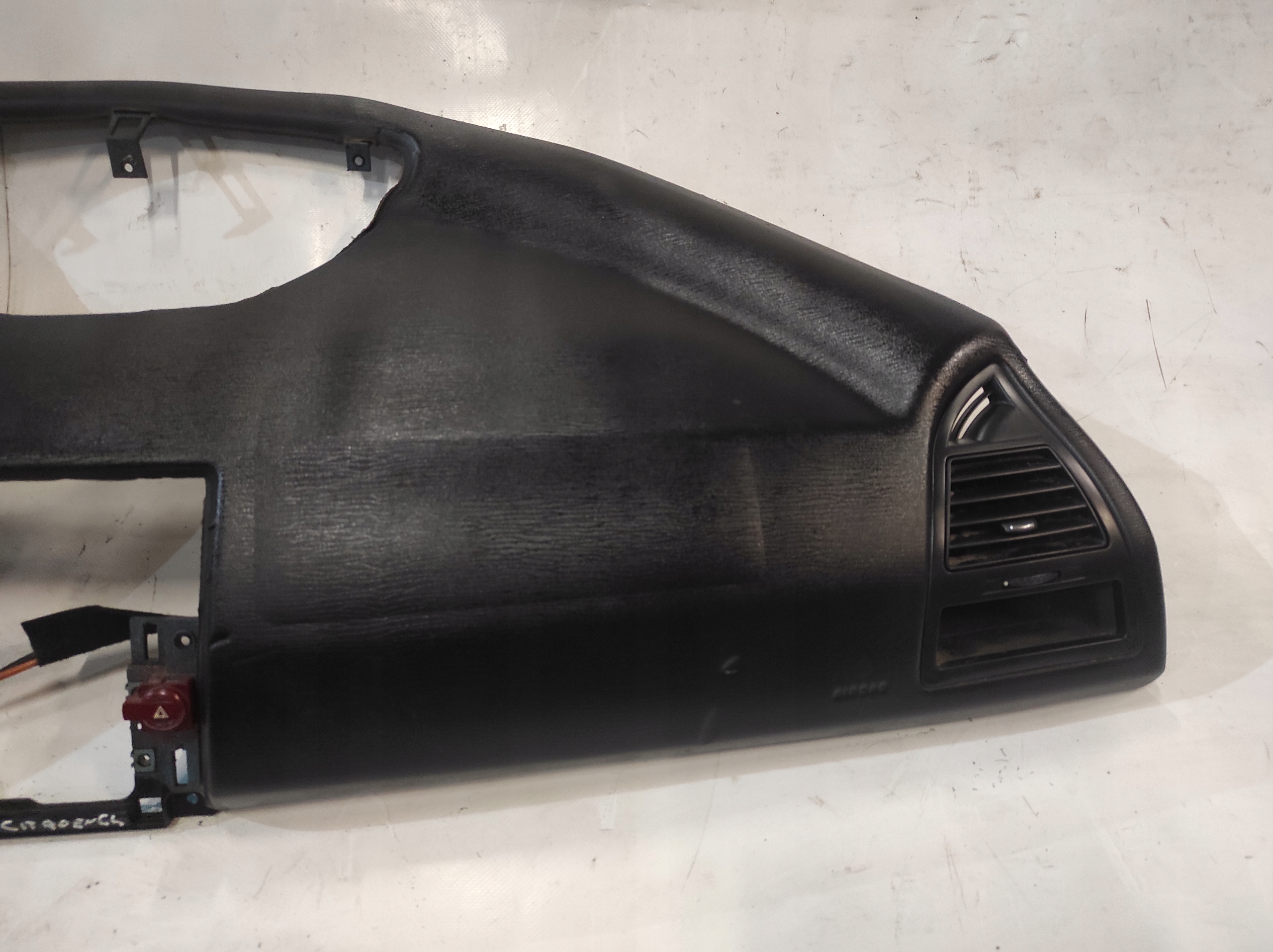 Citroen C4 and dashboard console cockpit z airbag