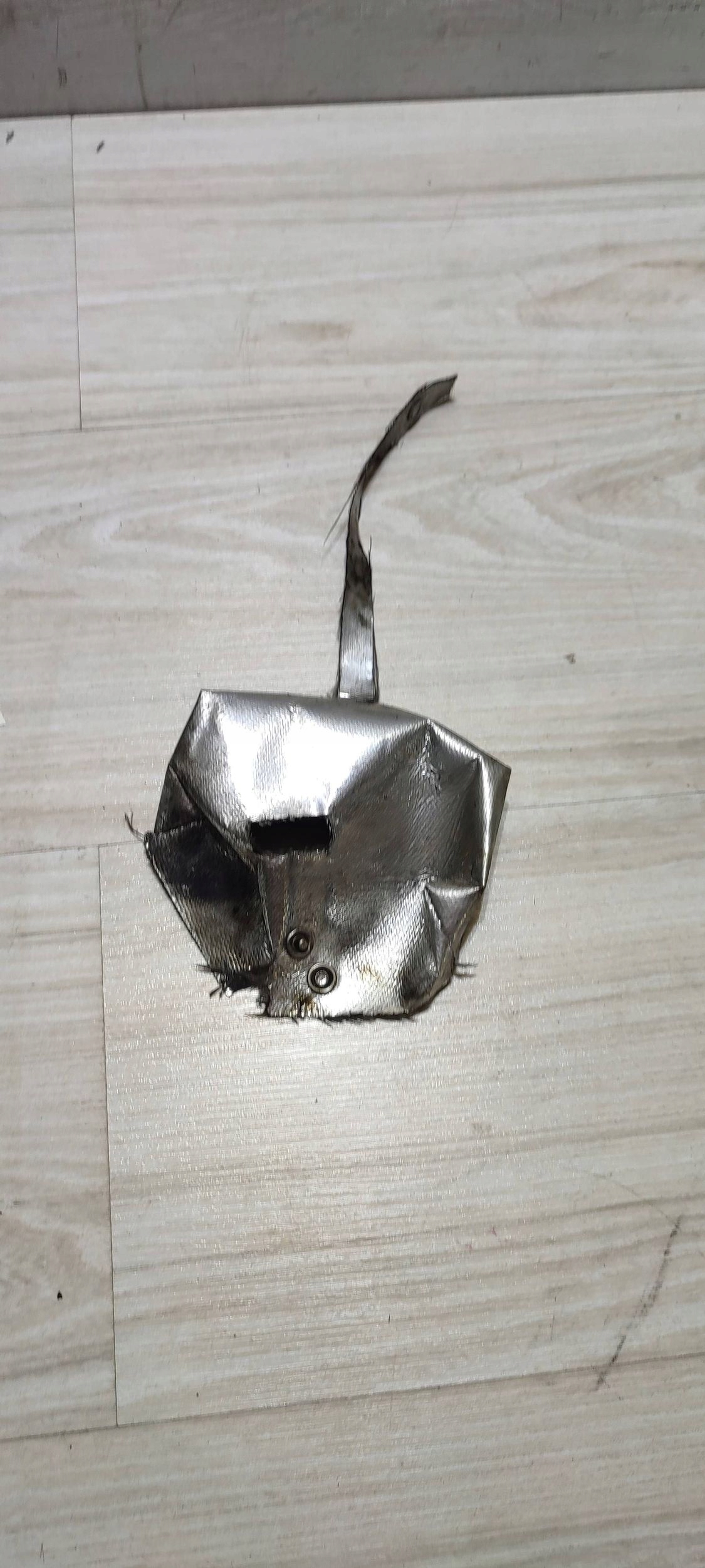 Blende Abdeckung termiczna Volkswagen Caddy 04L971461J