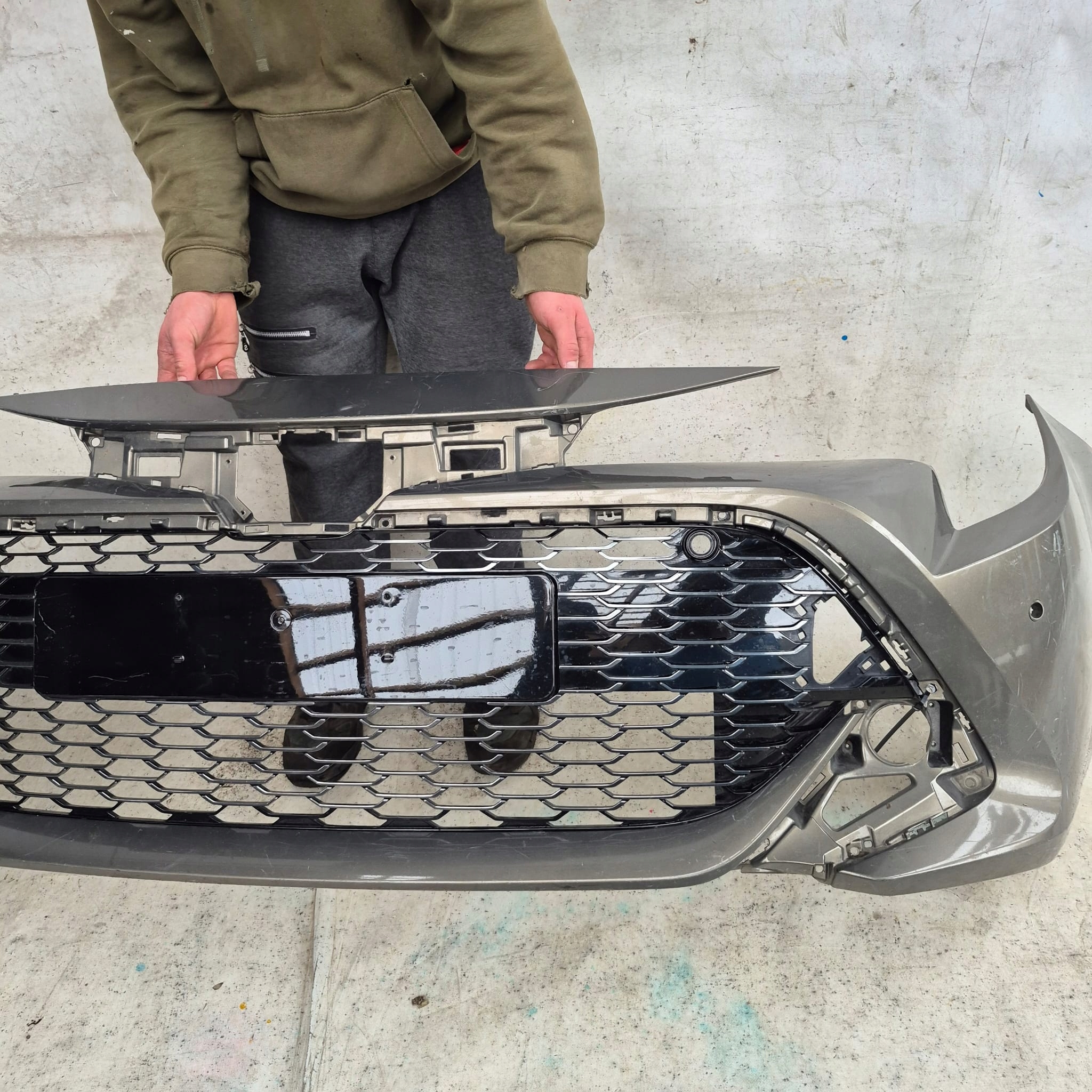 TOYOTA COROLLA E21 GR KOMBI HB 19- bumper front front 52114-YY010