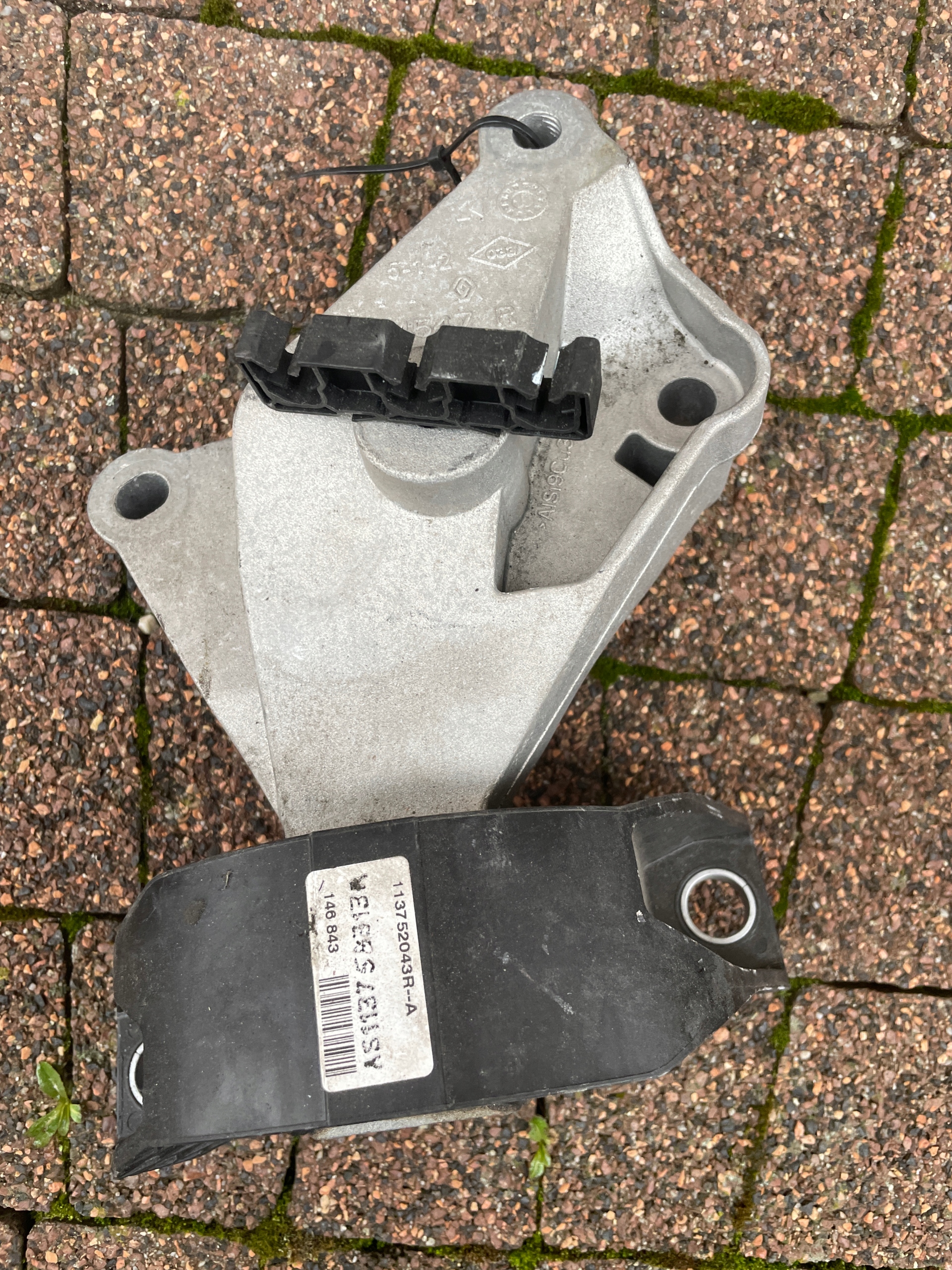 112844547R 113752043R - Clio IV Captur Sandero II 3 Jokker Лапа подушка