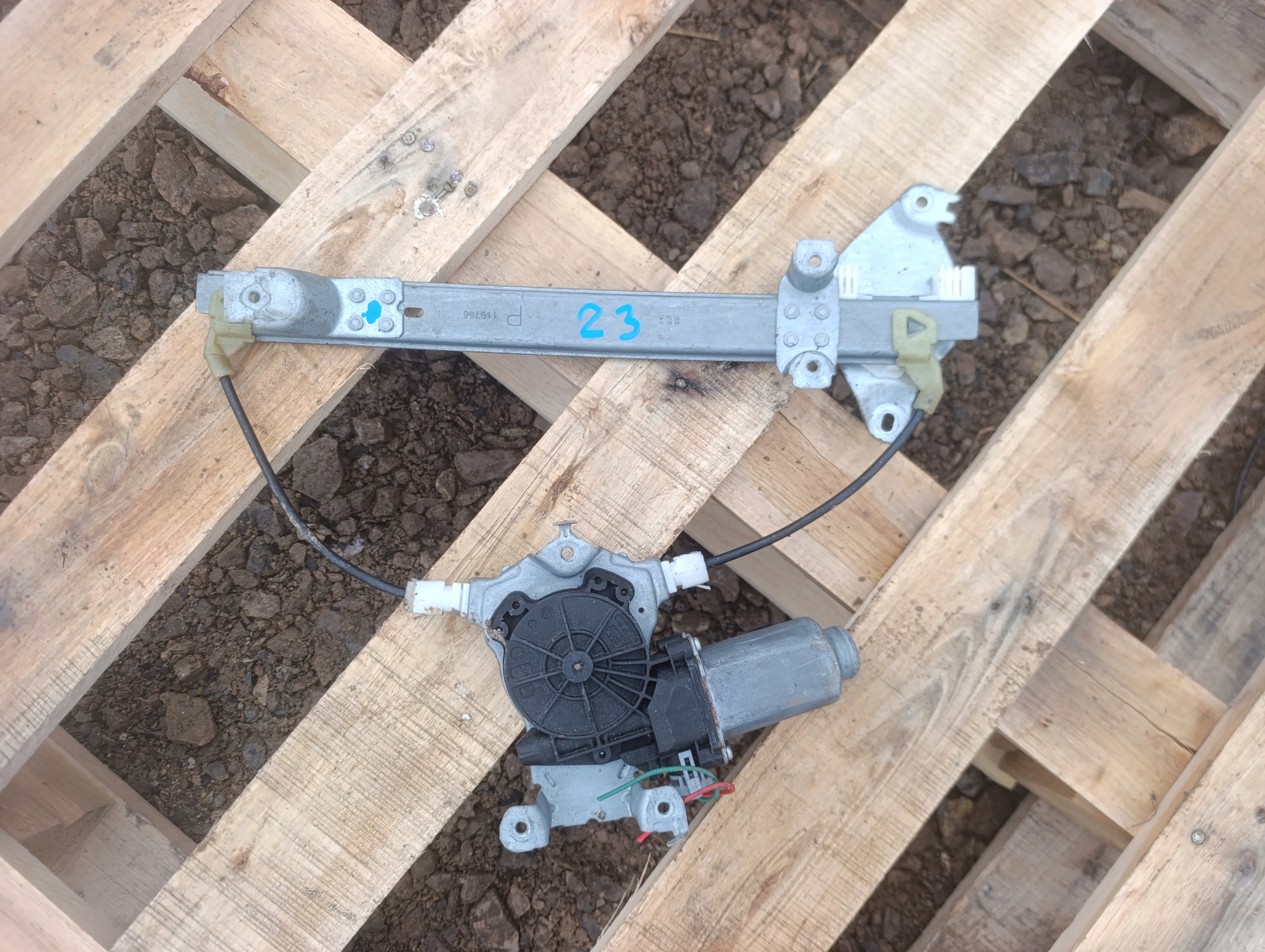 window regulator left rear part NISSAN QASHQAI 1 and 402191A