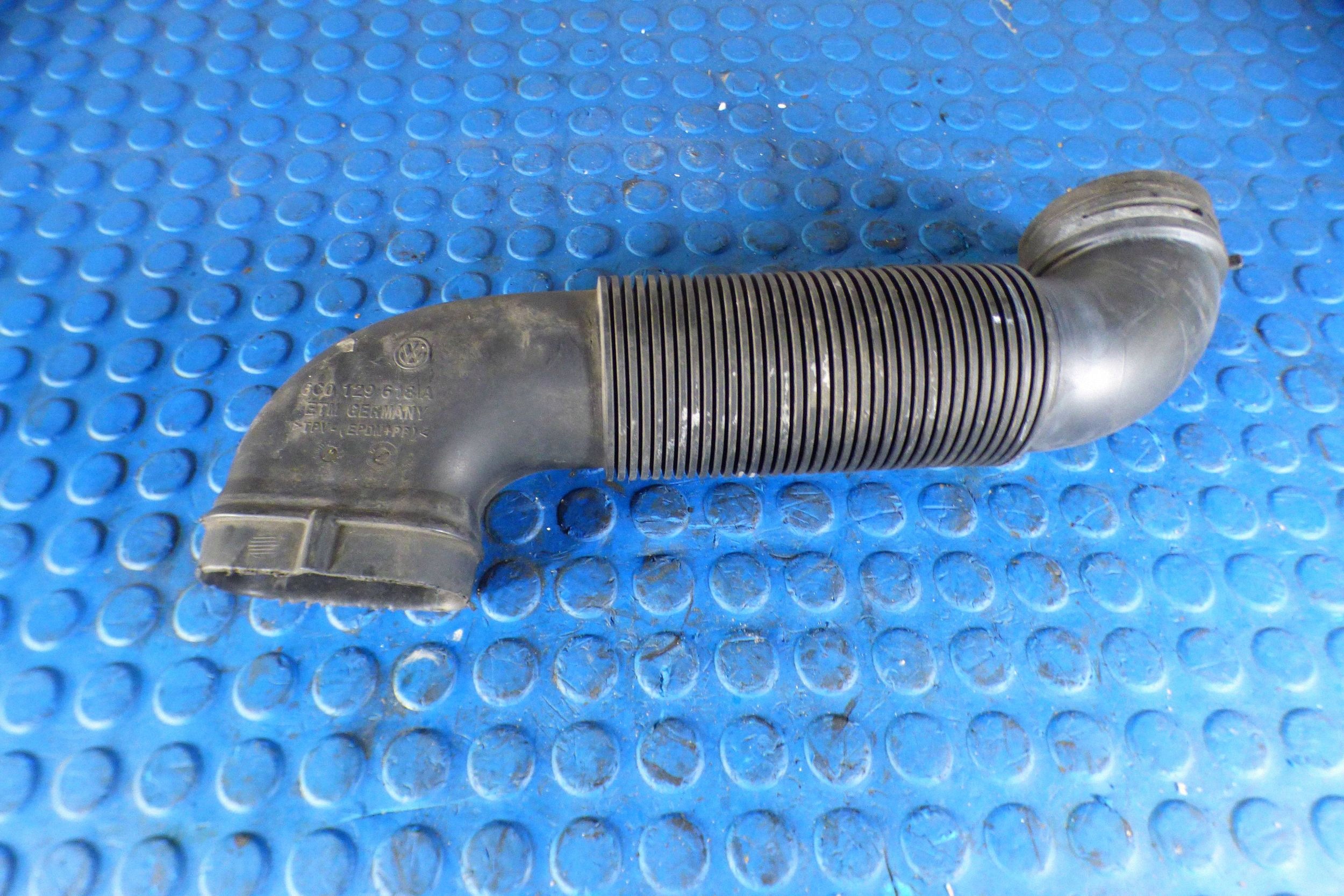 intake air 6C0129618A Skoda Rapid Fabia III