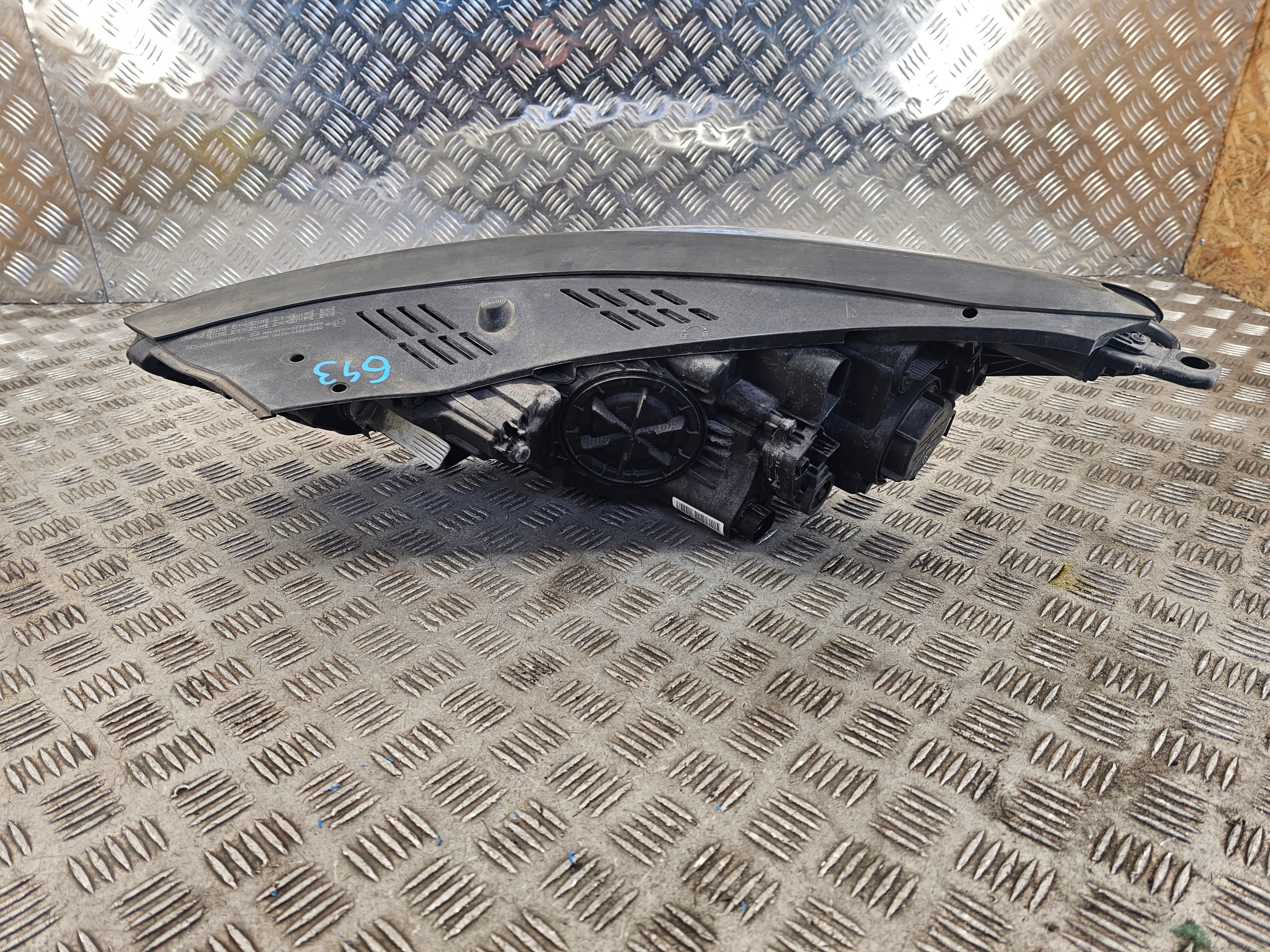 HYUNDAI TUCSON II III light right front front right 92102-D7110 U.K