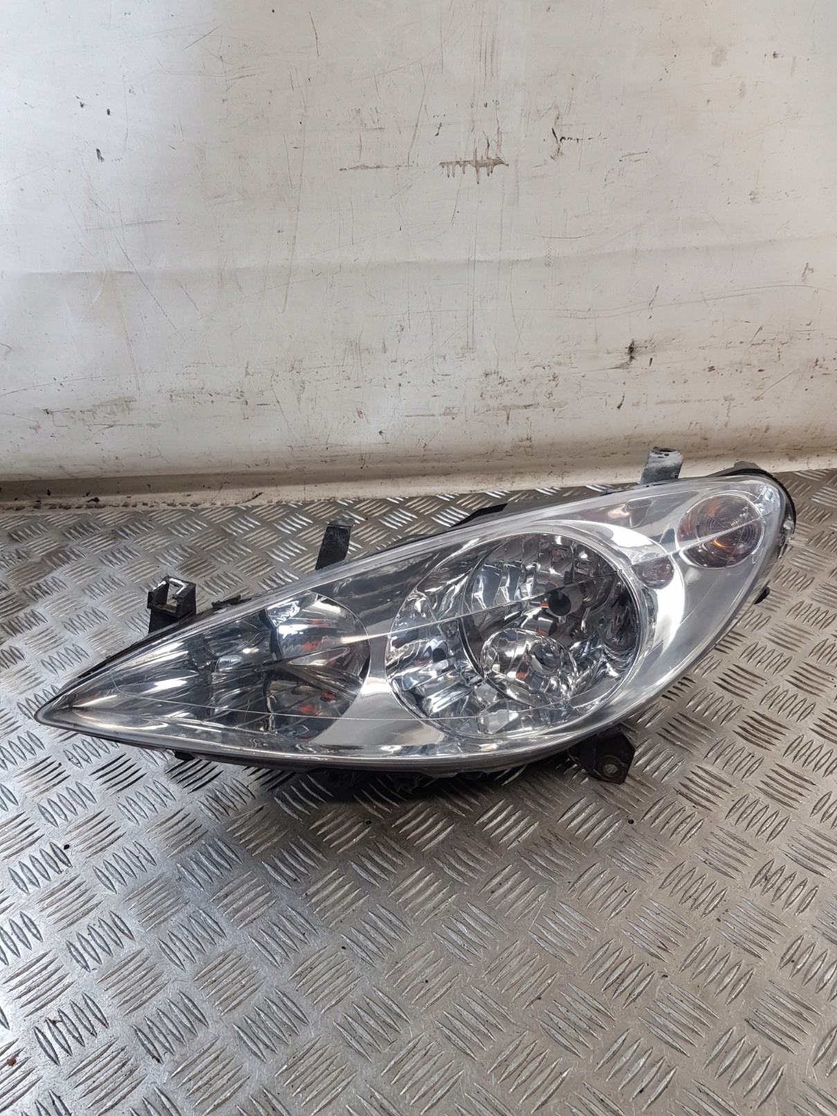 light left front TYC PEUGEOT 307 EUROPA