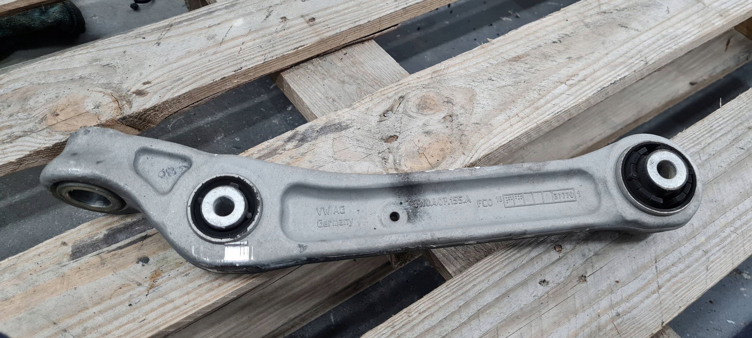 A5 8W arm left front front 8W0407155A A4 B9 8W