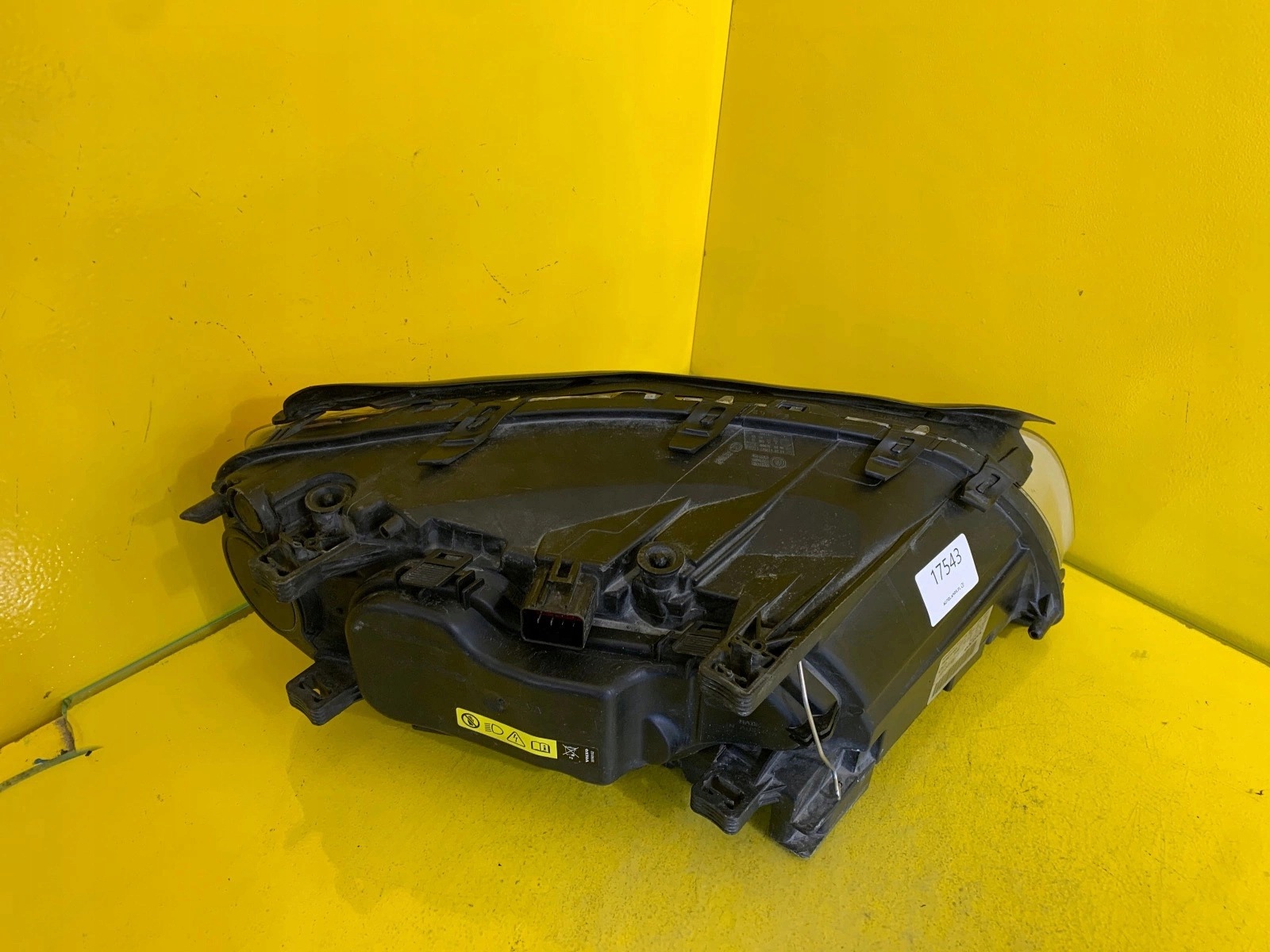 light left VOLVO V70 III S80 II XENON non-setting 31214347