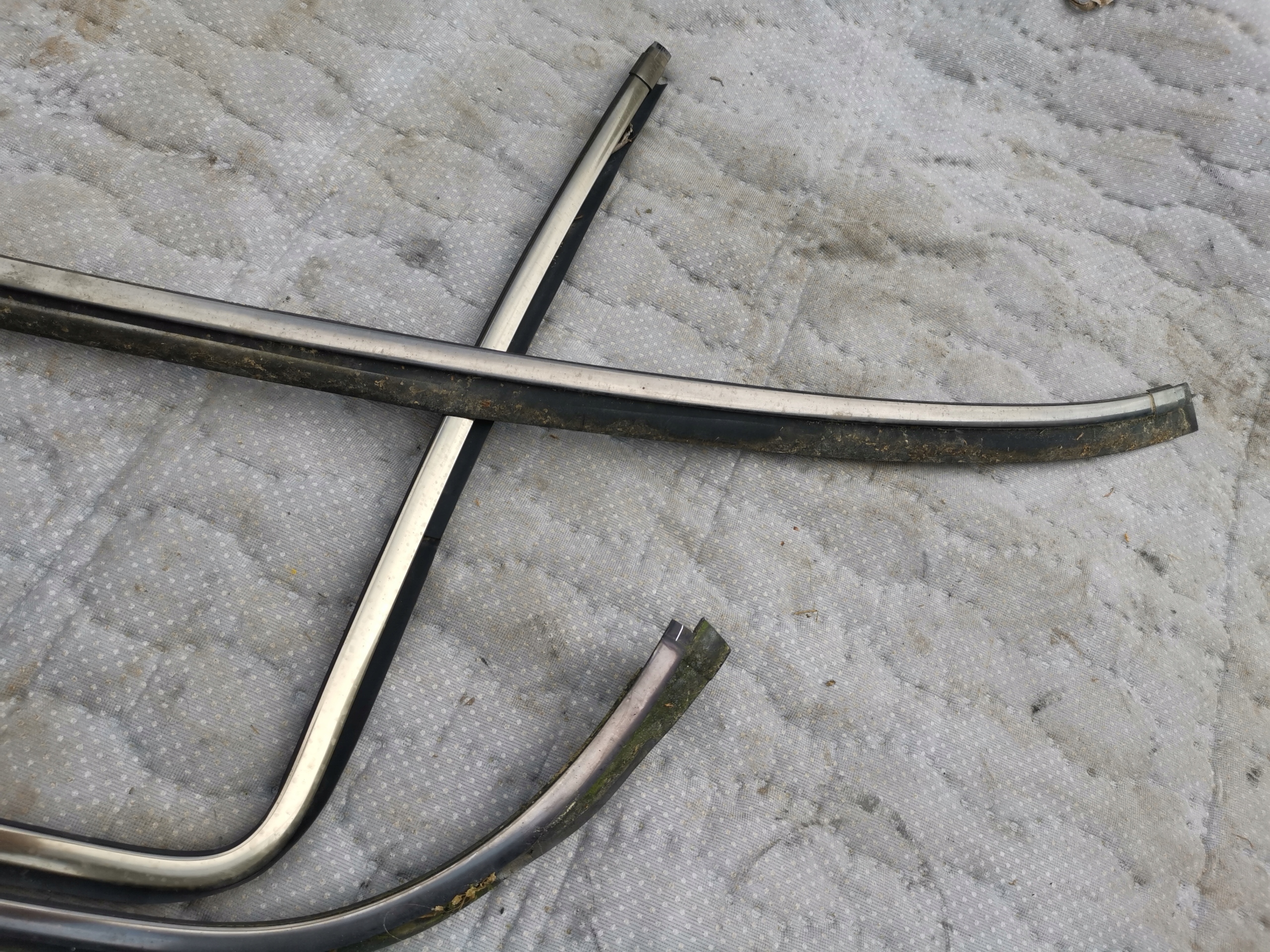moulding windows rear part MERCEDES-BENZ E W210 sedan