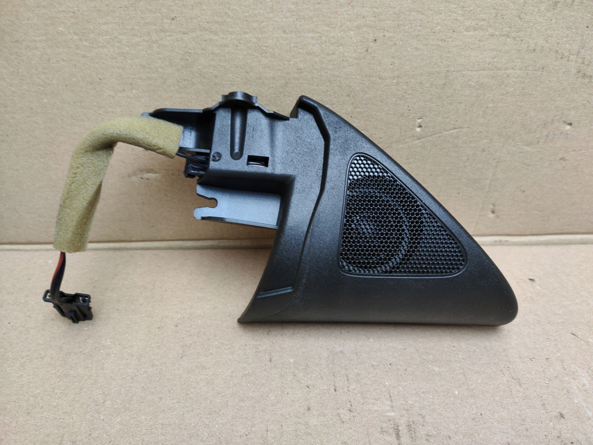 speaker wysokotonowy door front right side Volkswagen Passat CC 2009