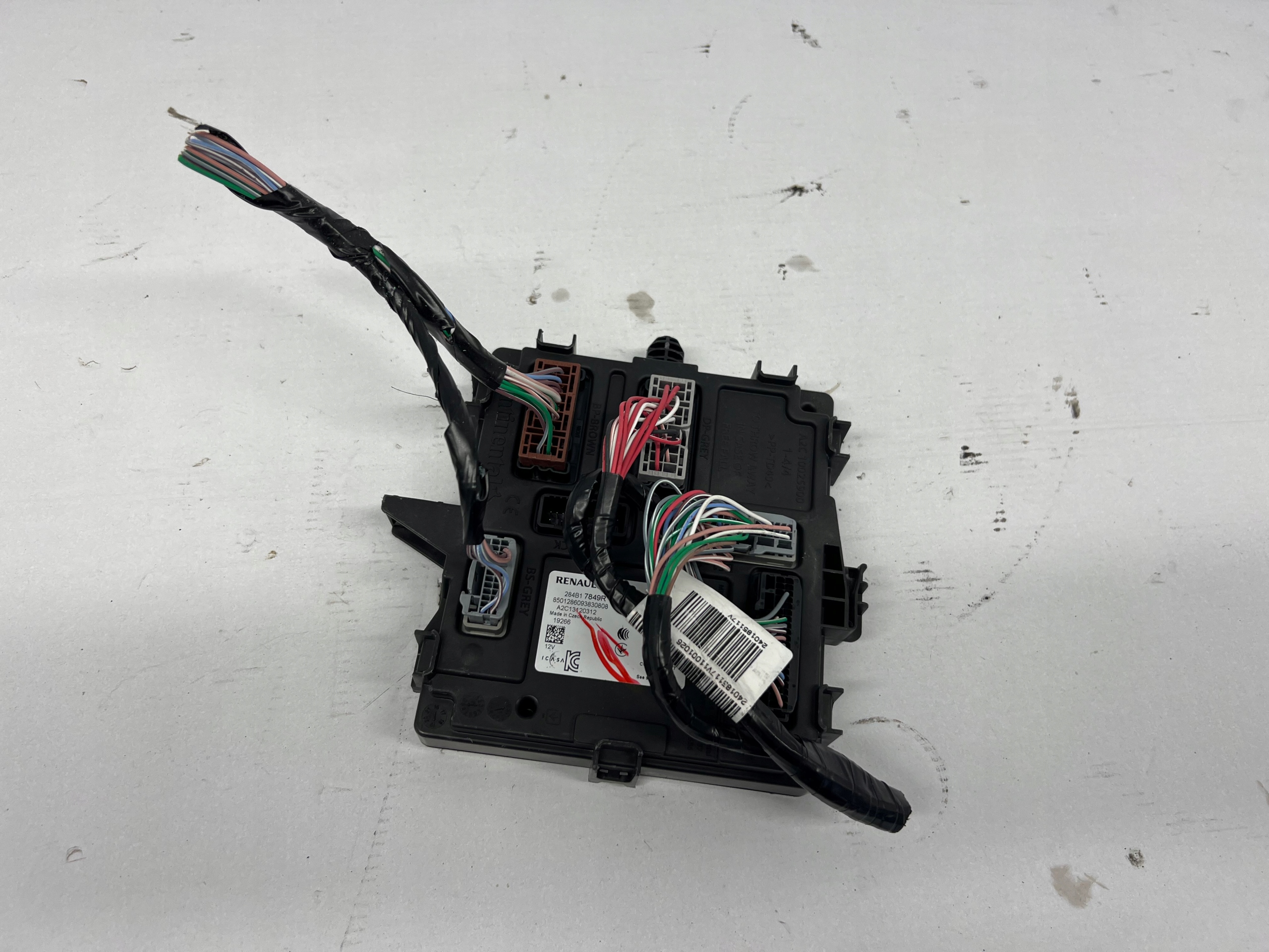 Модуль стеклоподъемника renault megane 2. Меган 2 катушка зажигания ваз. Модуль стеклоподъемника рено сценик 2. Модуль на меган 2. Модуль зажигания megane 16v.