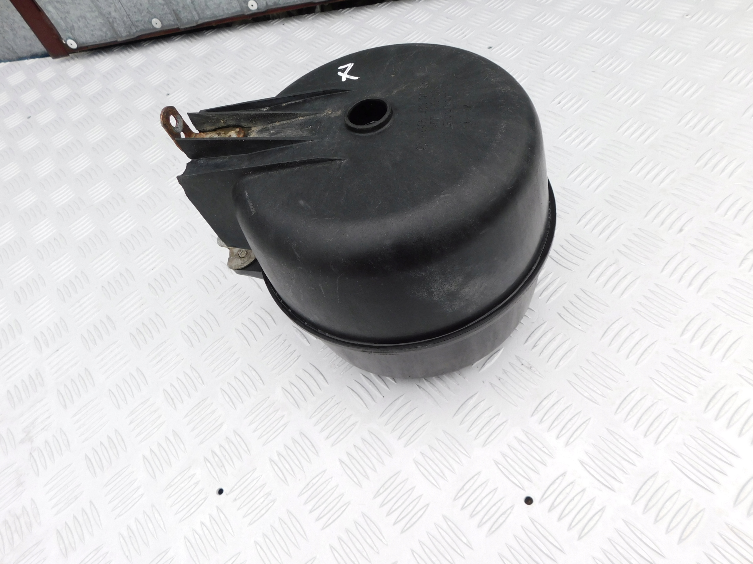 Puszka Behälter luft Brems- Mercedes Sprinter W906 06-17r.,