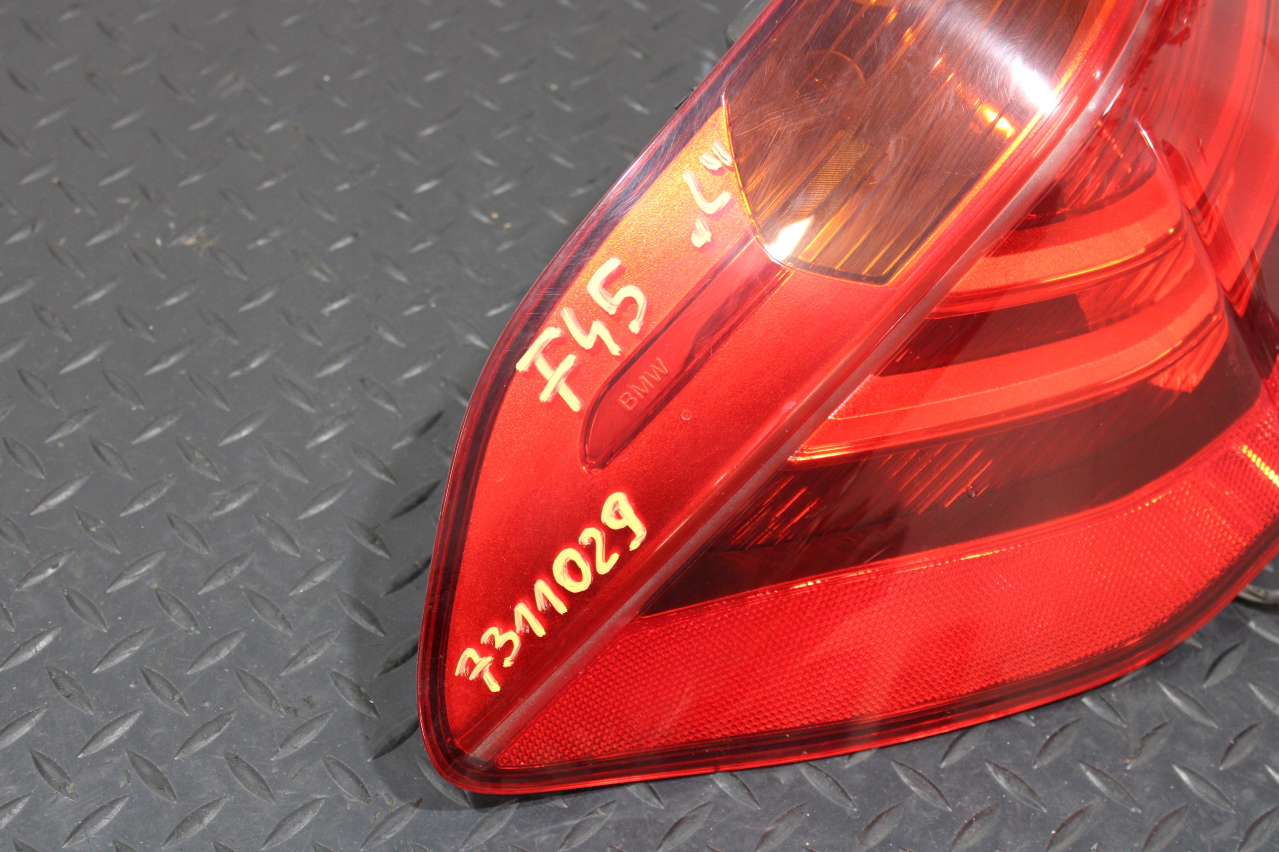 light left rear part BMW 2 F45 ACTIVE TOURER 7311029