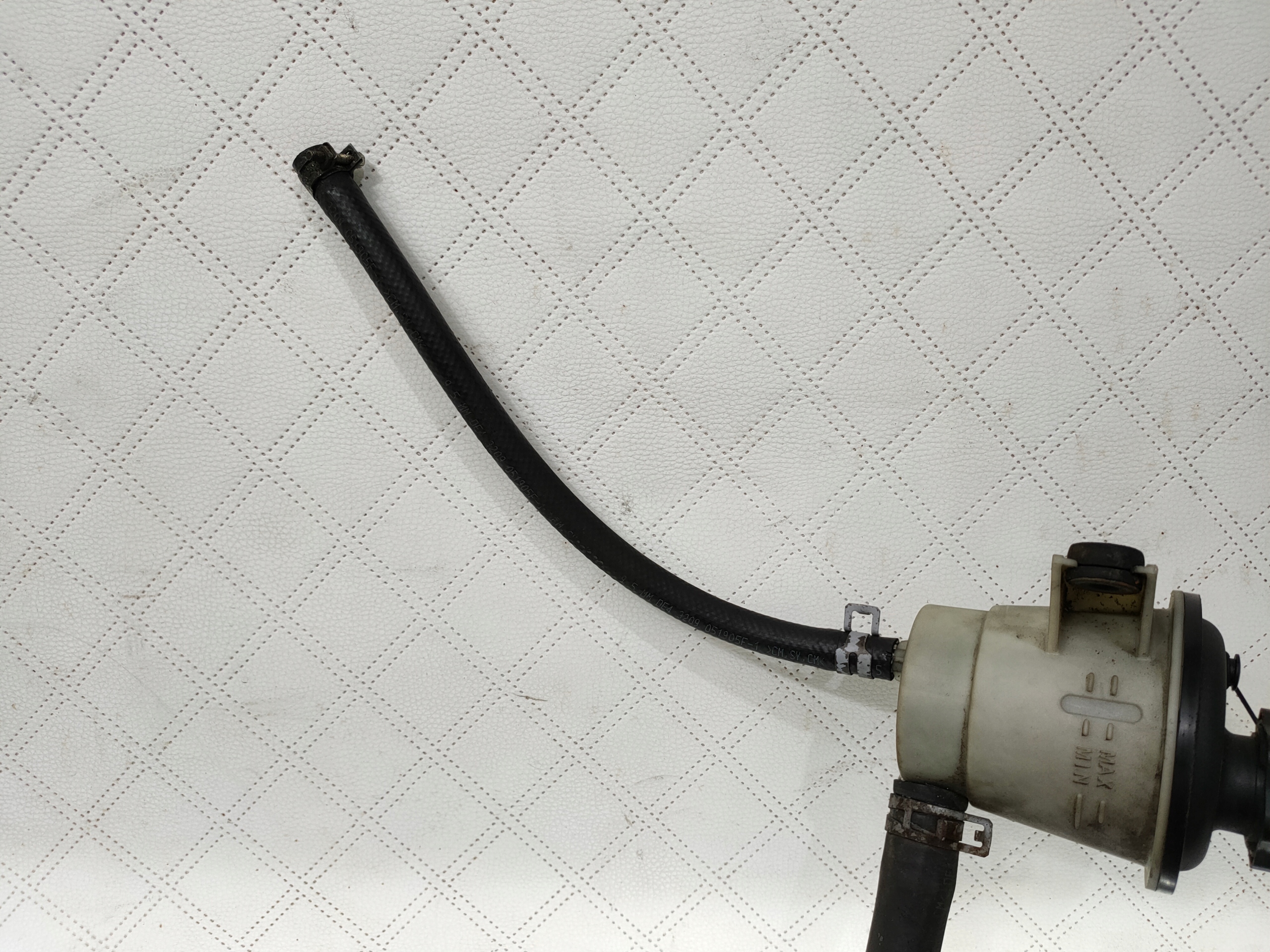 FORD MAVERICK II 01-07 boca serva OE
