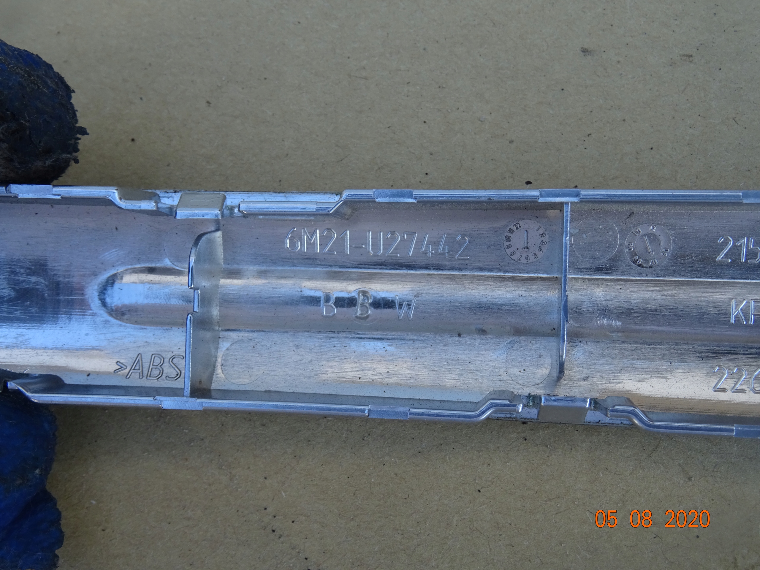 NAKŁADKA KLAMKI WEWNĘTRZNEJ PRAWA FORD S-MAX MK Producent części Ford OE