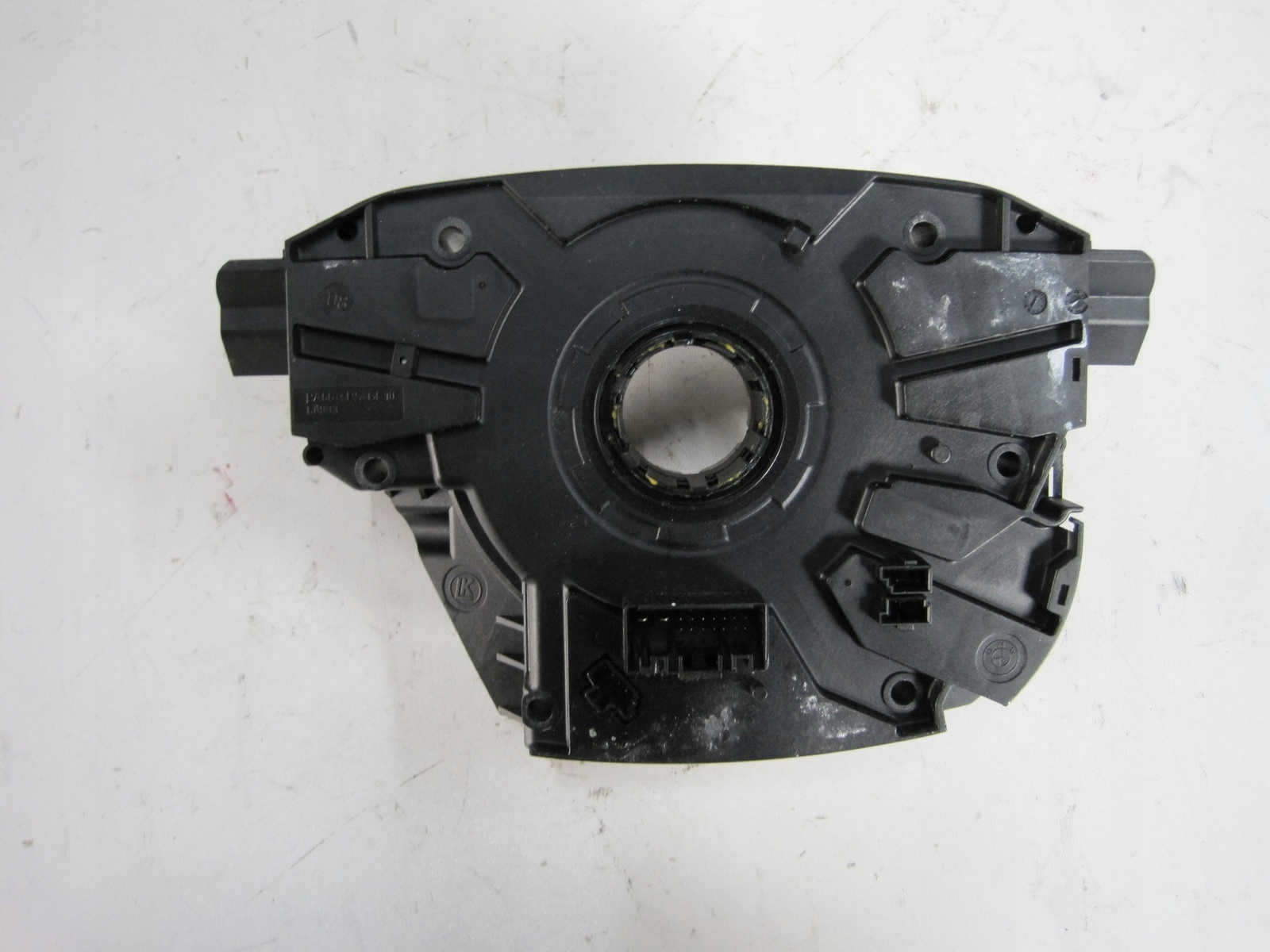 ring below steering wheel, BMW 5 E60 6976394