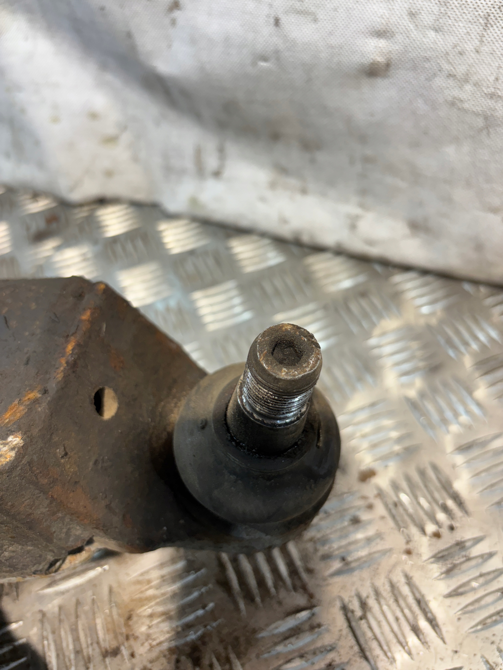 arm right front Volkswagen Crafter and 2,5TDI