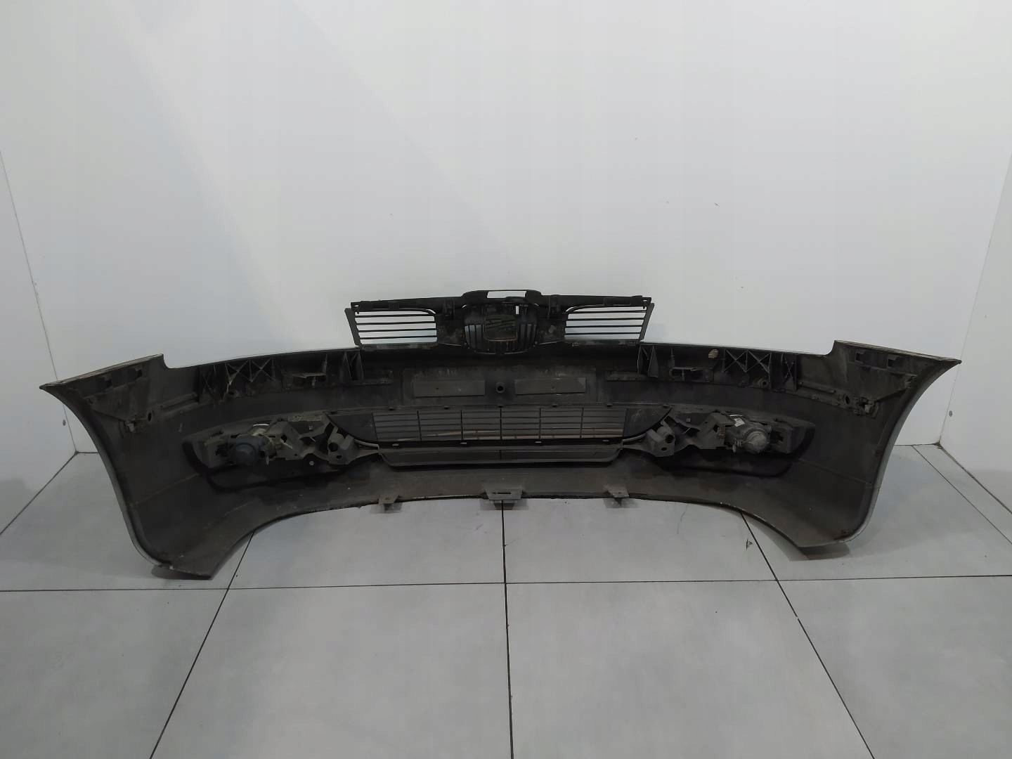 bumper front SREBRNY TOLEDO II Seat Leon and (1999-2006)