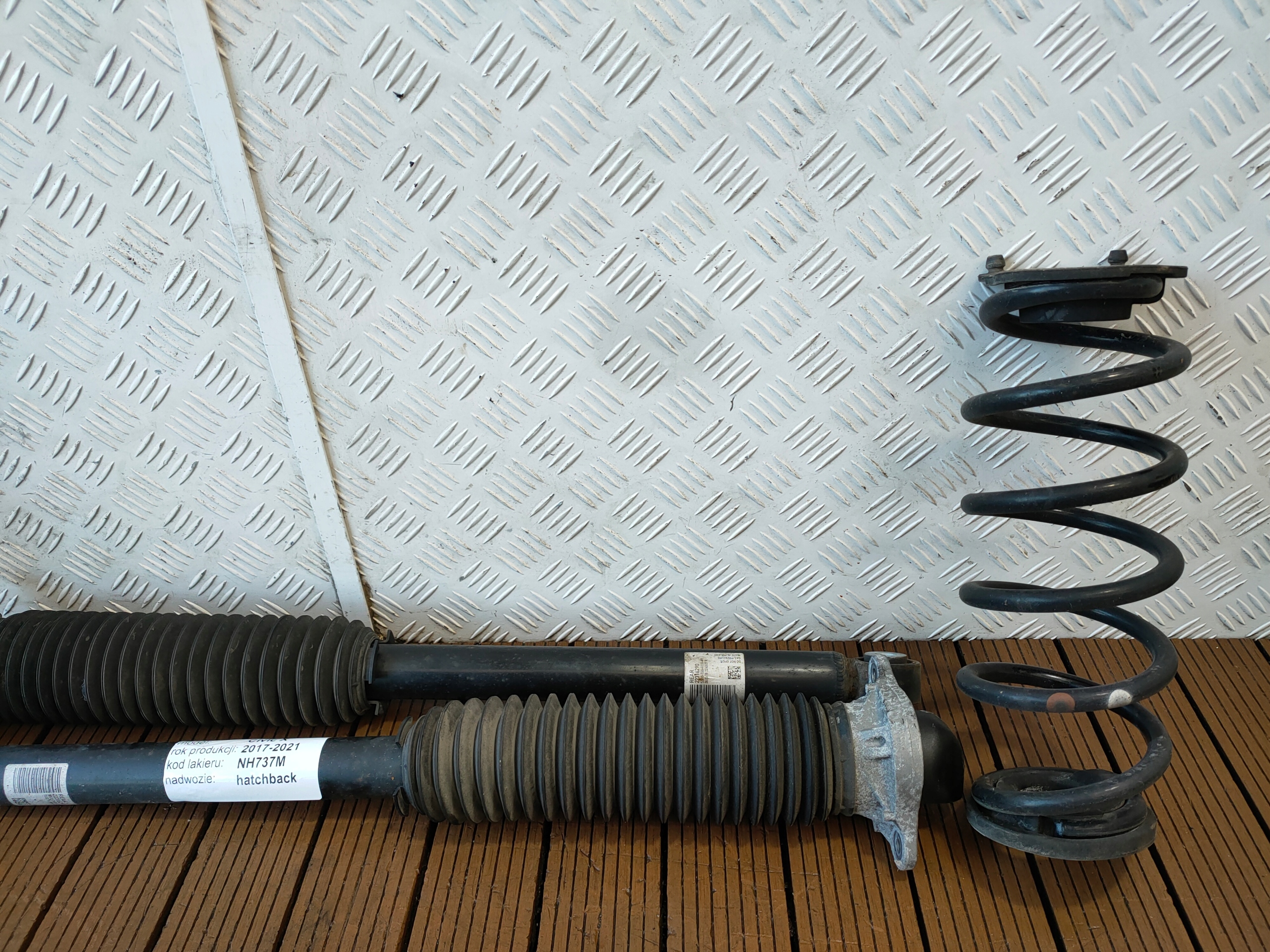 HONDA CIVIC X 17-21 HB 5D shock absorbers rear. right + left + springs KPL OE