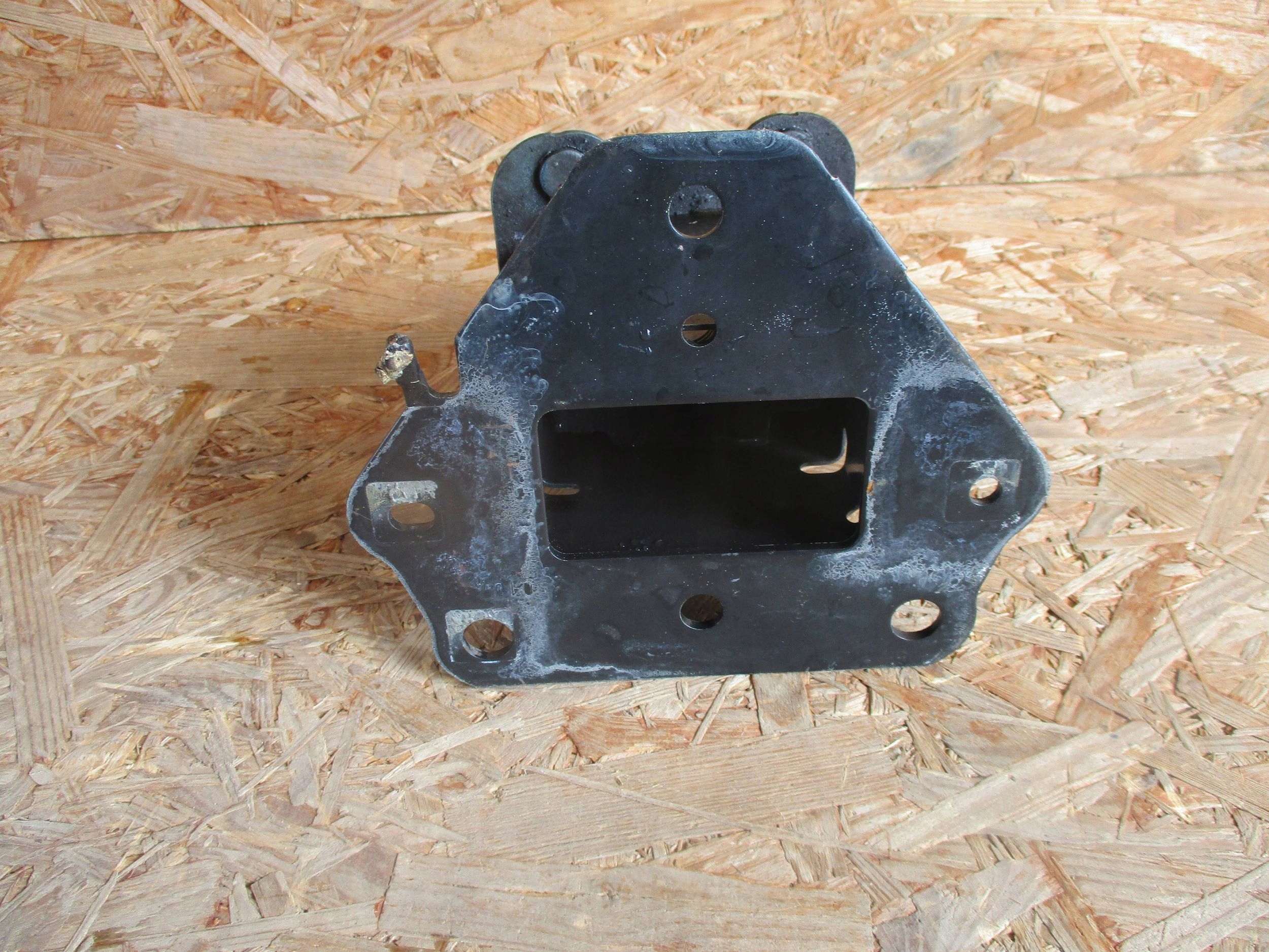 beam tip left rear NISSAN QASHQAI J12