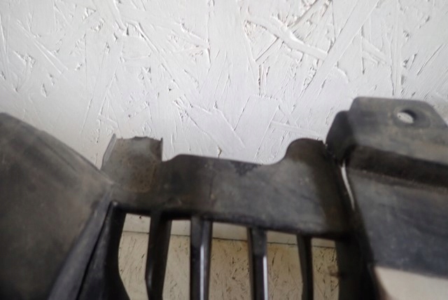 Toyota Land Cruiser J8/J10/J20 J8 Kühlergrill FRONTGRILL Kühlergitter - Thumbnail 2
