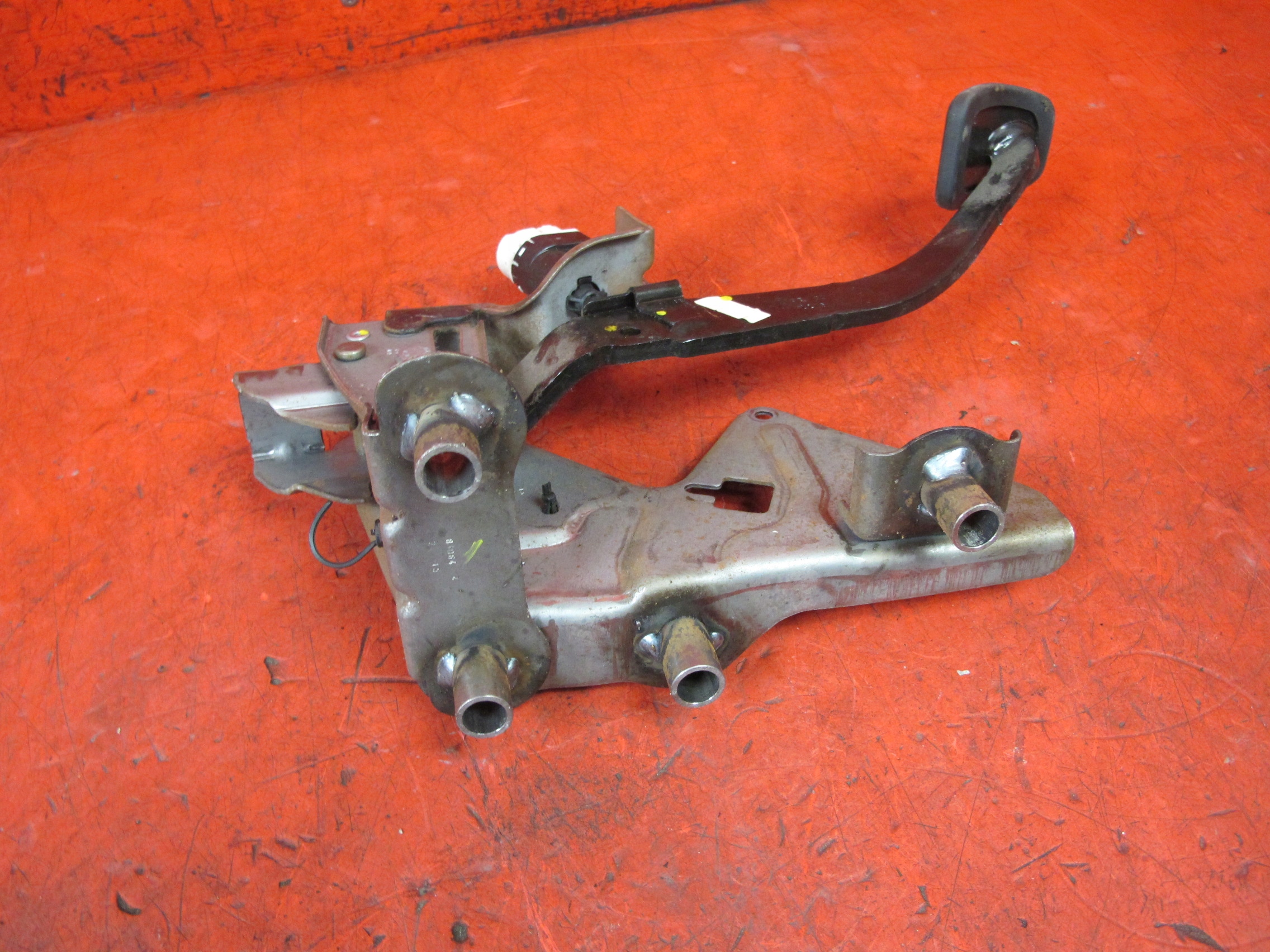 RENAULT CLIO IV 4 12- PEDAL BREMSE 465013423R