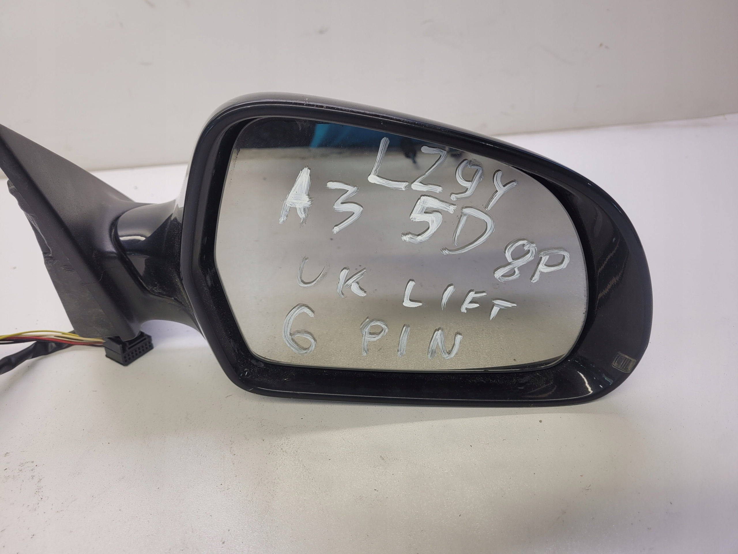 mirror exterior right AUDI A3 8P LIFT LZ9Y UK
