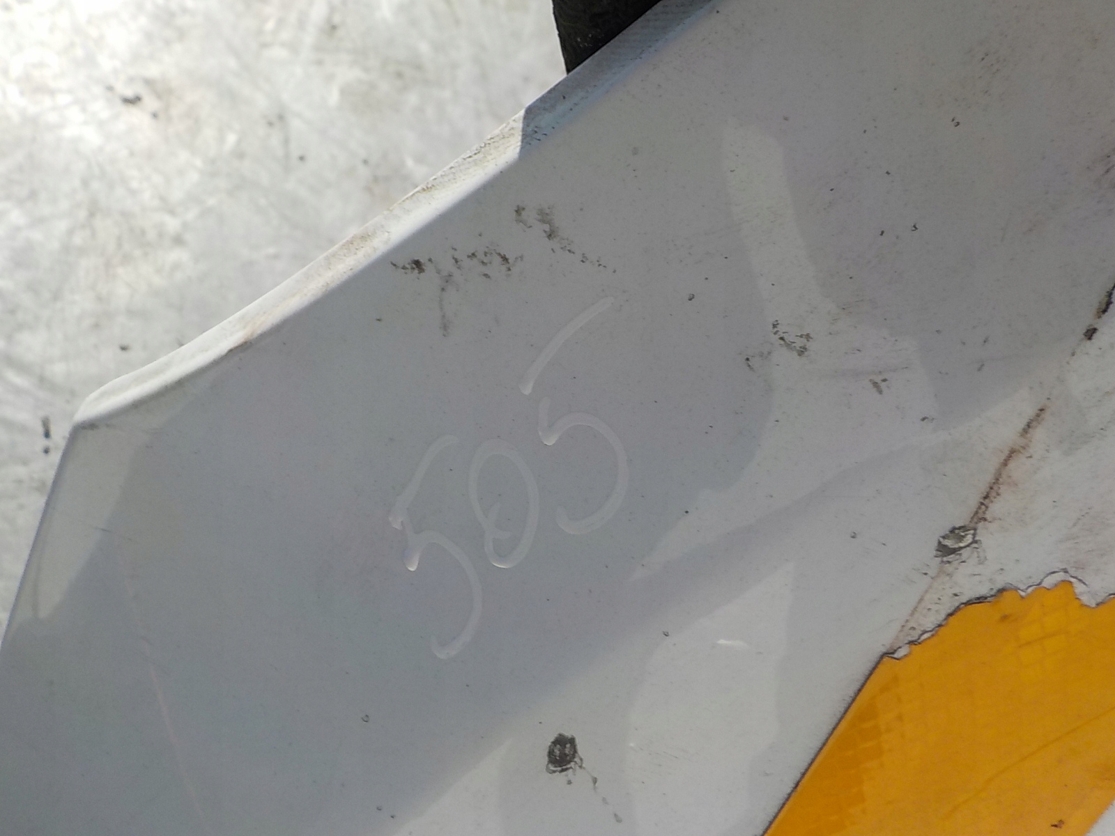 505 FORD FOCUS III blatník pravý předek přední