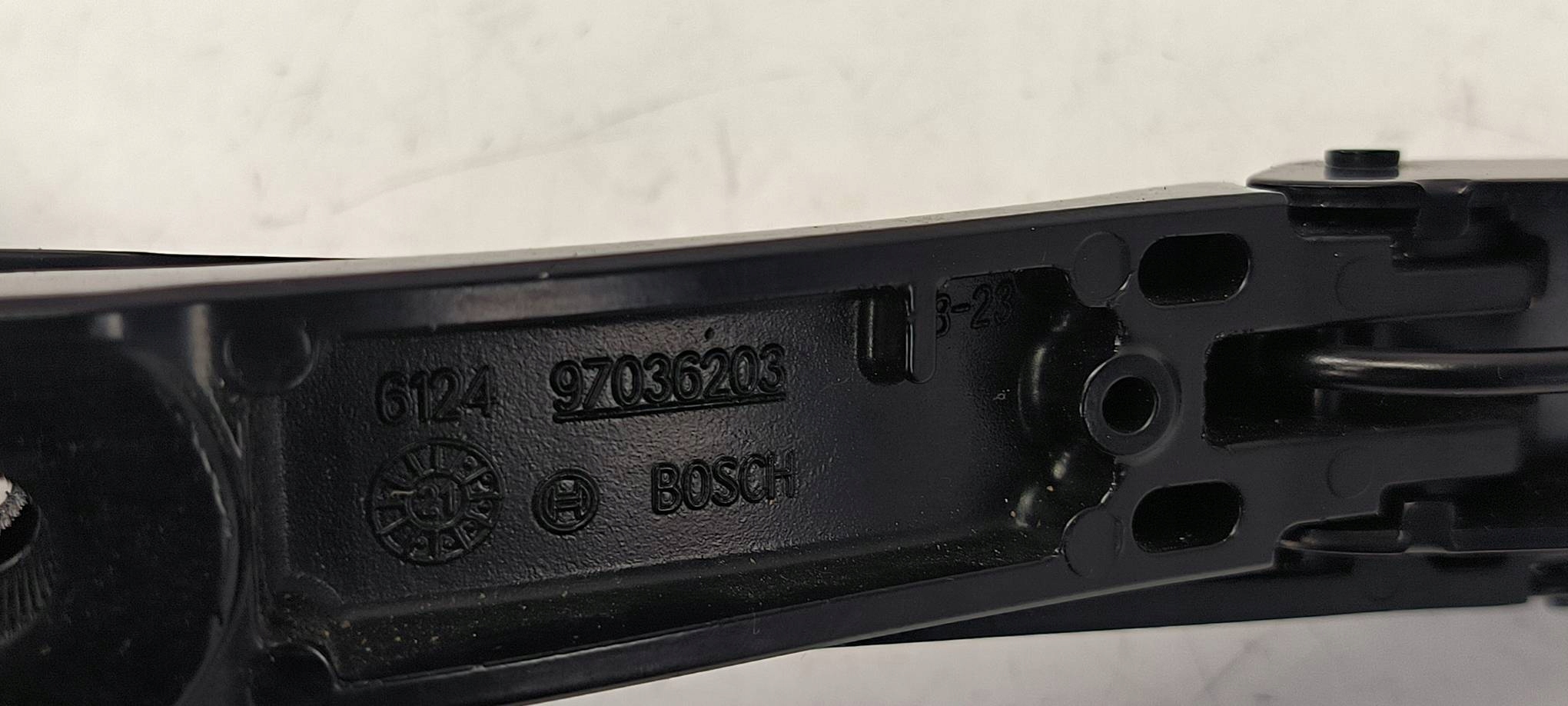 wiper arm front 97036203 SKODA KAMIQ