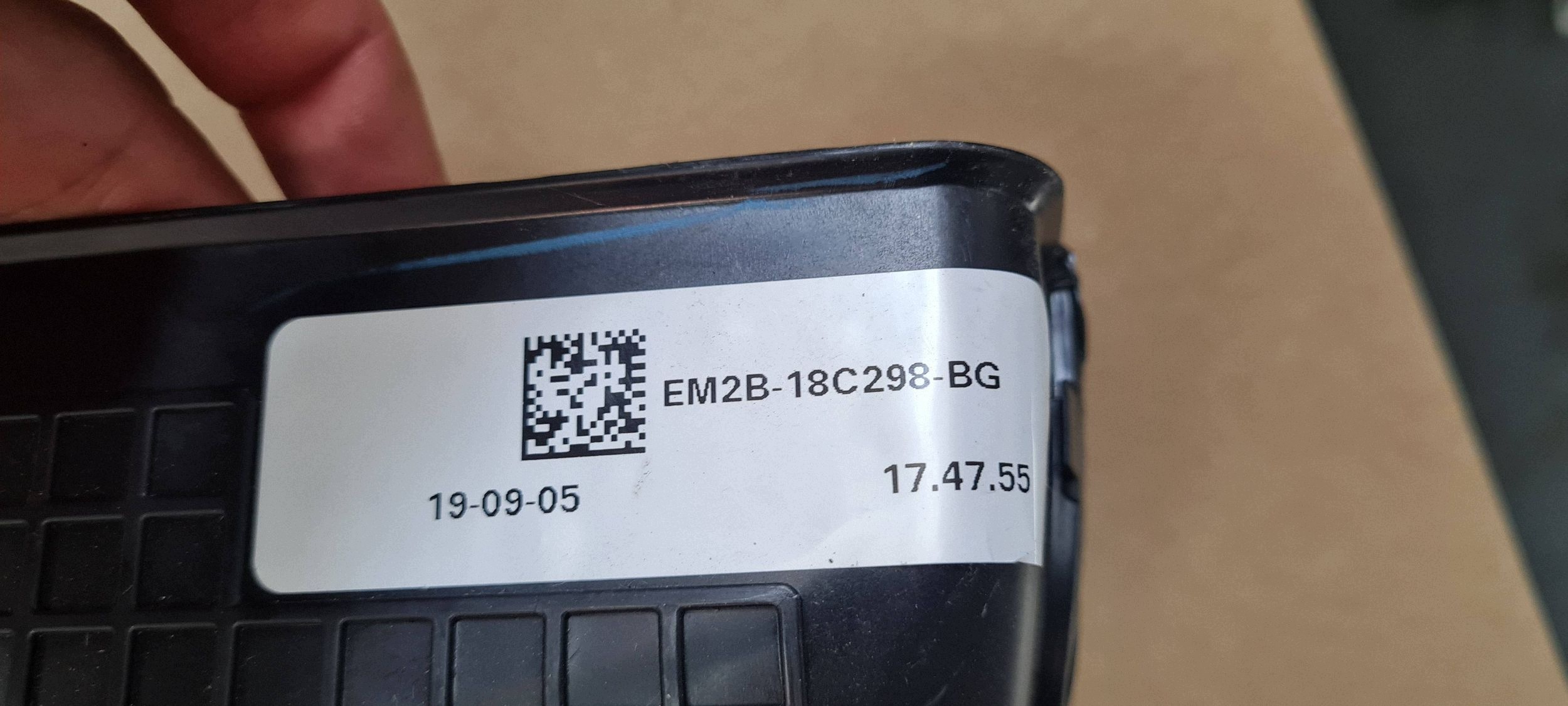 Ford Edge II 2020 Boîte Couverture Bloc de chauffage complet Bouches buses EM2B18C298BG