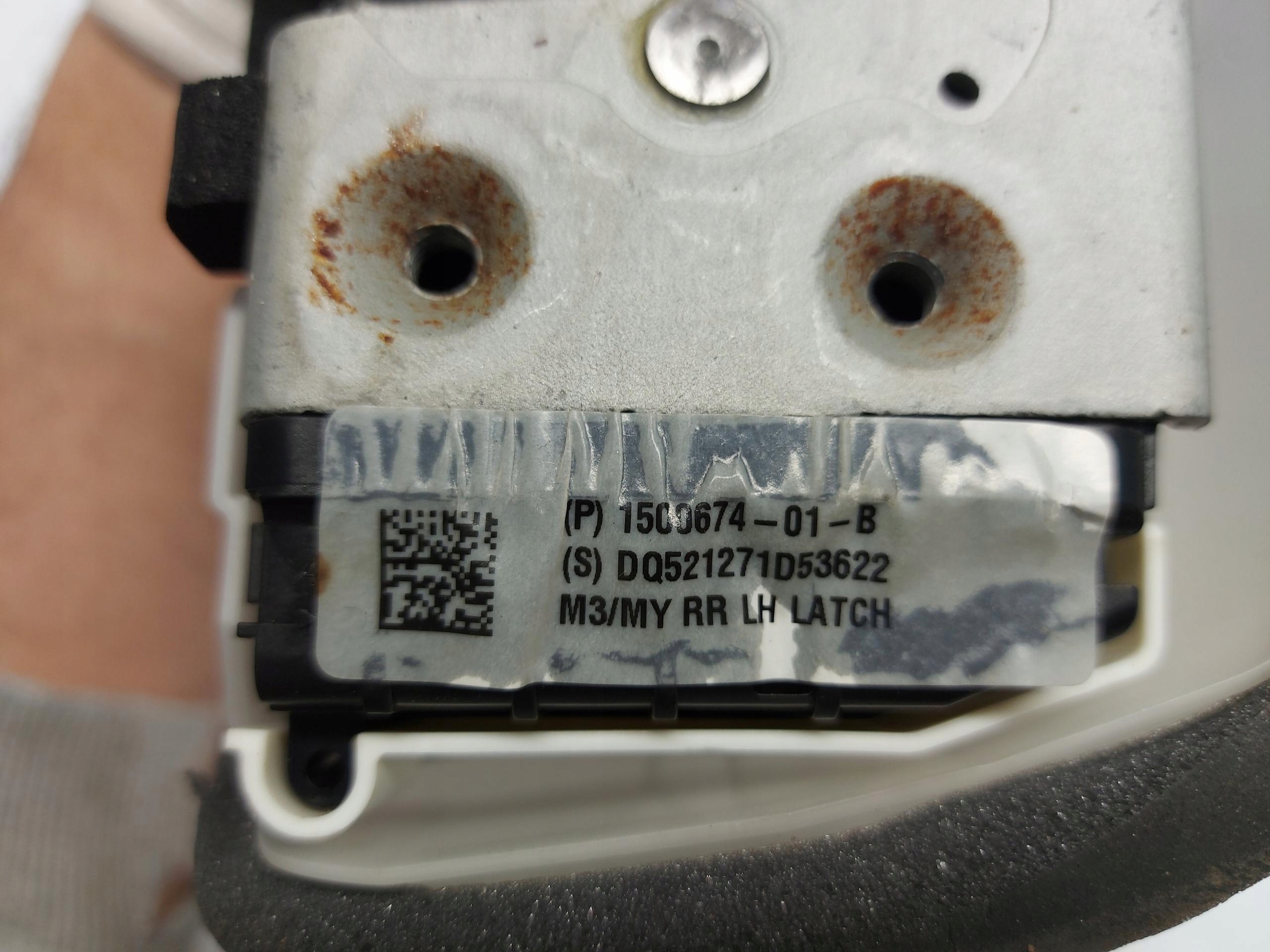 TESLA MODEL Y 2023r lock door rear part left 1500674-01-B