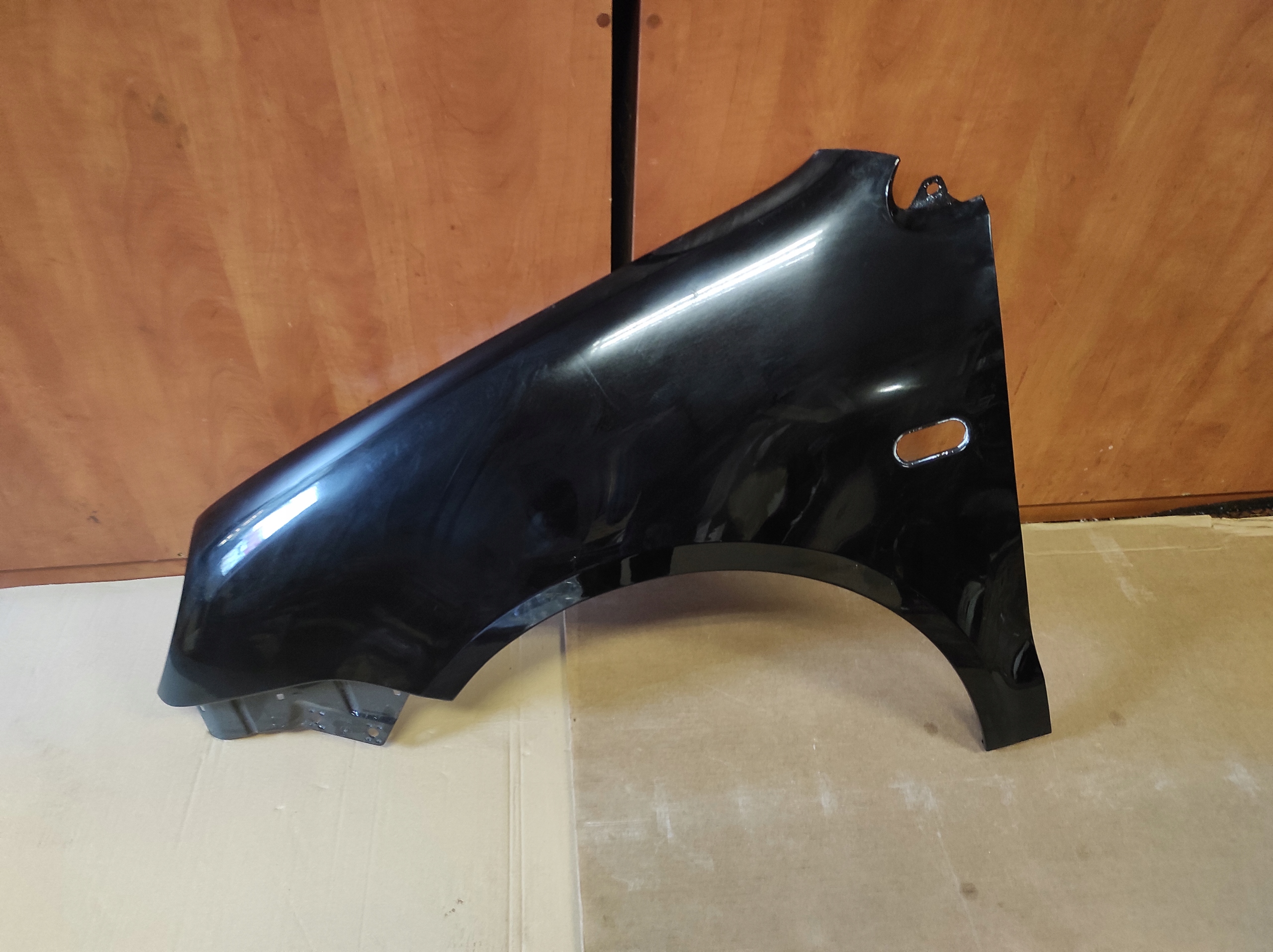 PARAFANGO DESTRA VW POLO 9N 2001-2005 LO41