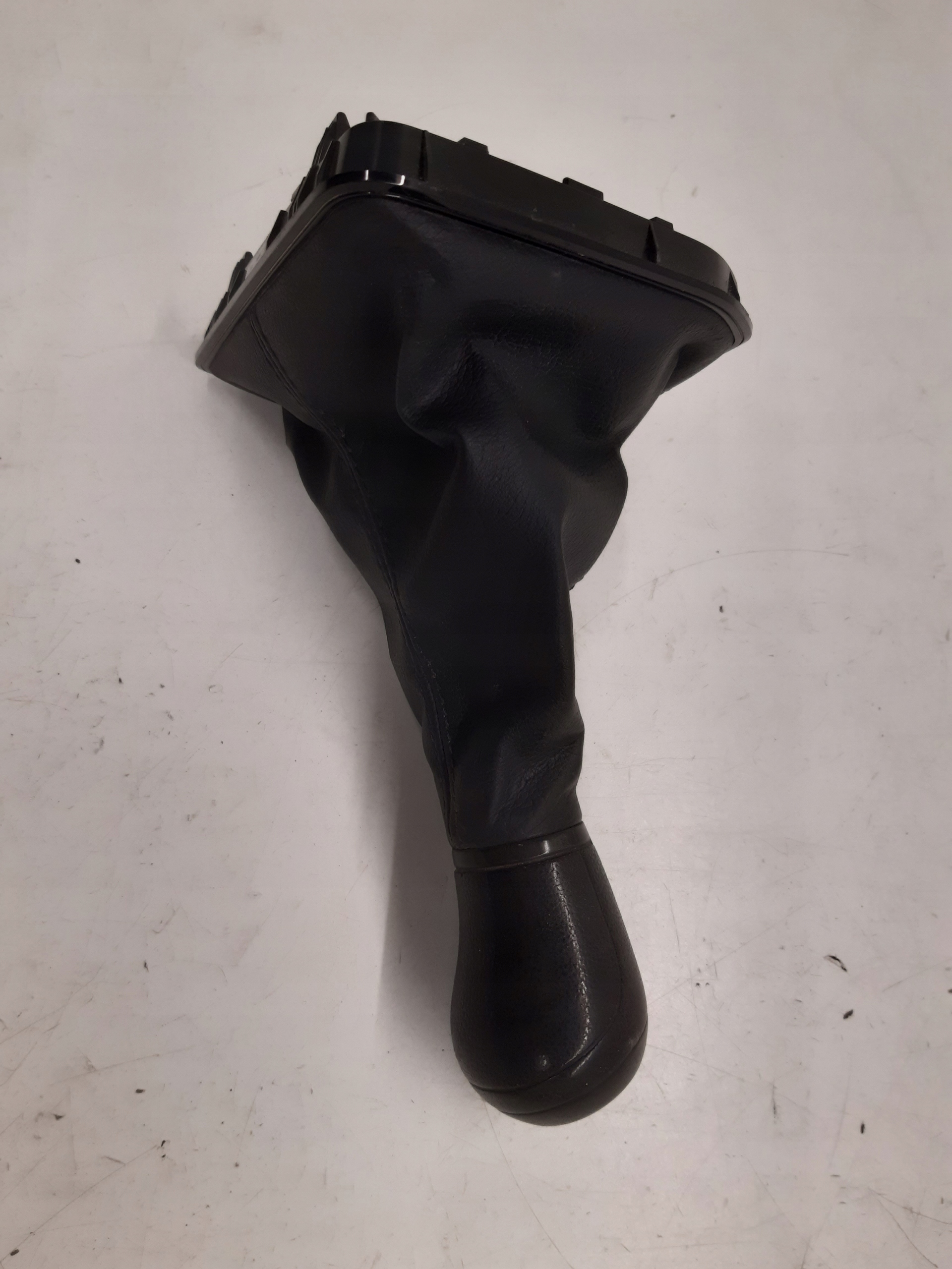 knob sleeve 2K0711113N VW Caddy 2K5 1,2 TSI