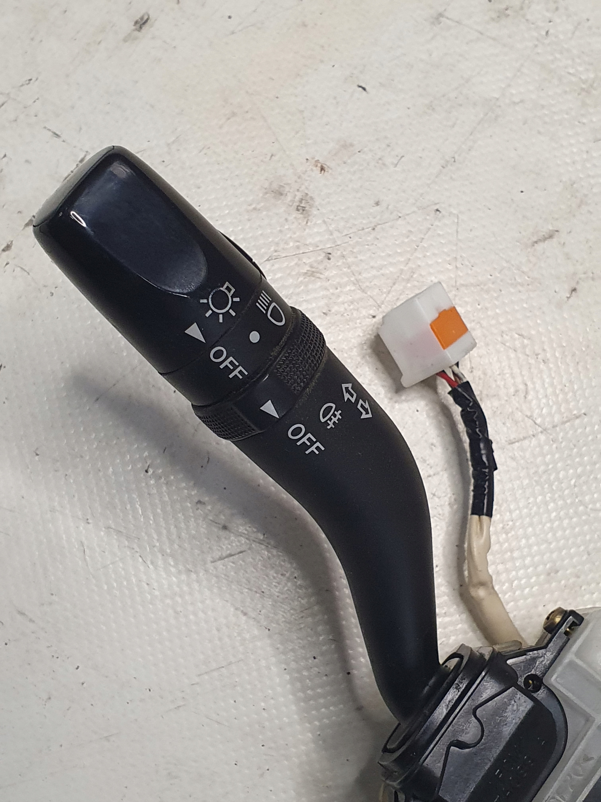 DEVIO LUCI TERGICRISTALLO TERGI OE GJ5M 17D318 MAZDA 6 e GG 03r.