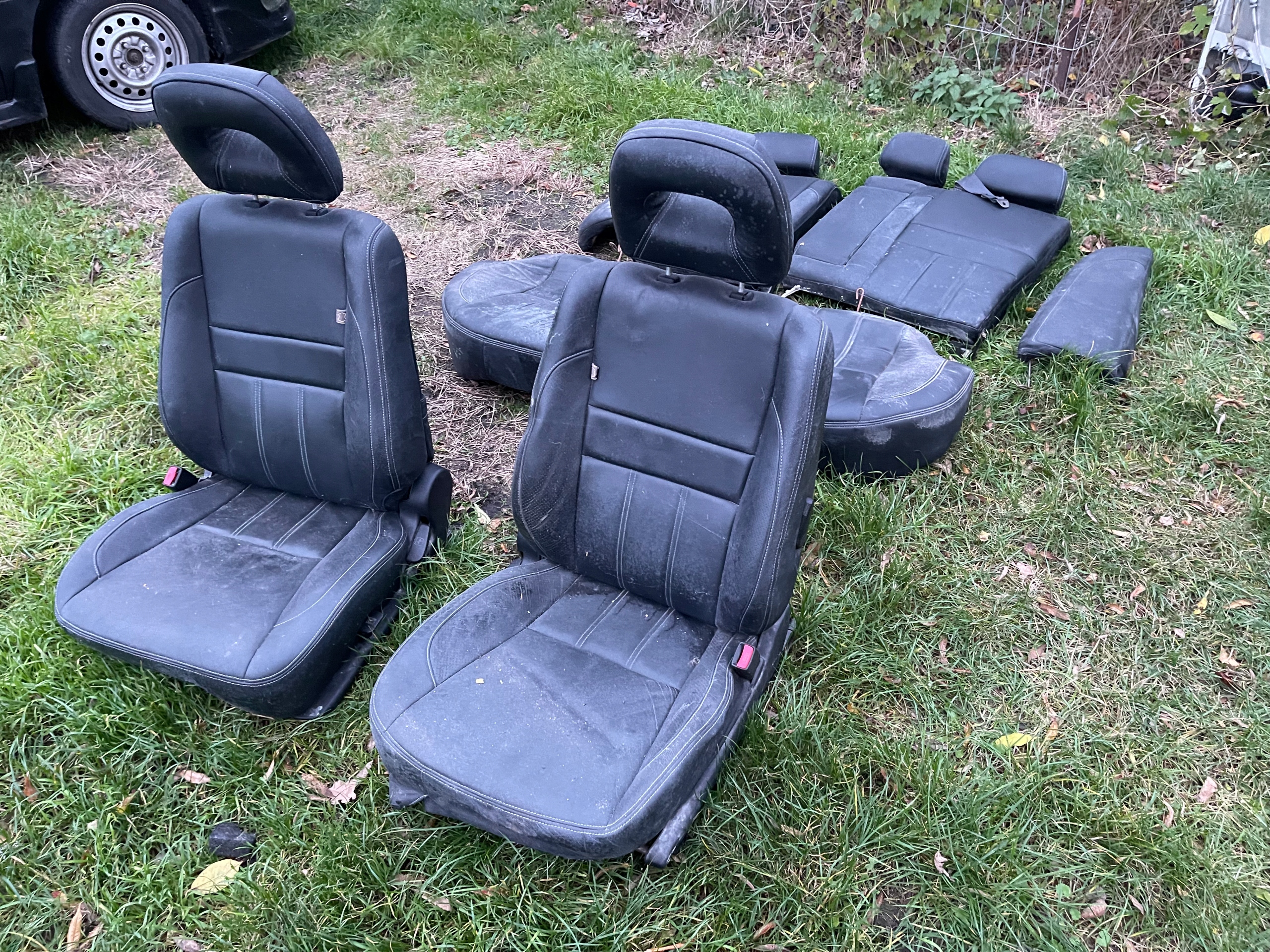 MITSUBISHI ГАЛАНТНИЙ 97-03 СИДІННЯ СЕДАН КОМПЛЕКТ SKORA